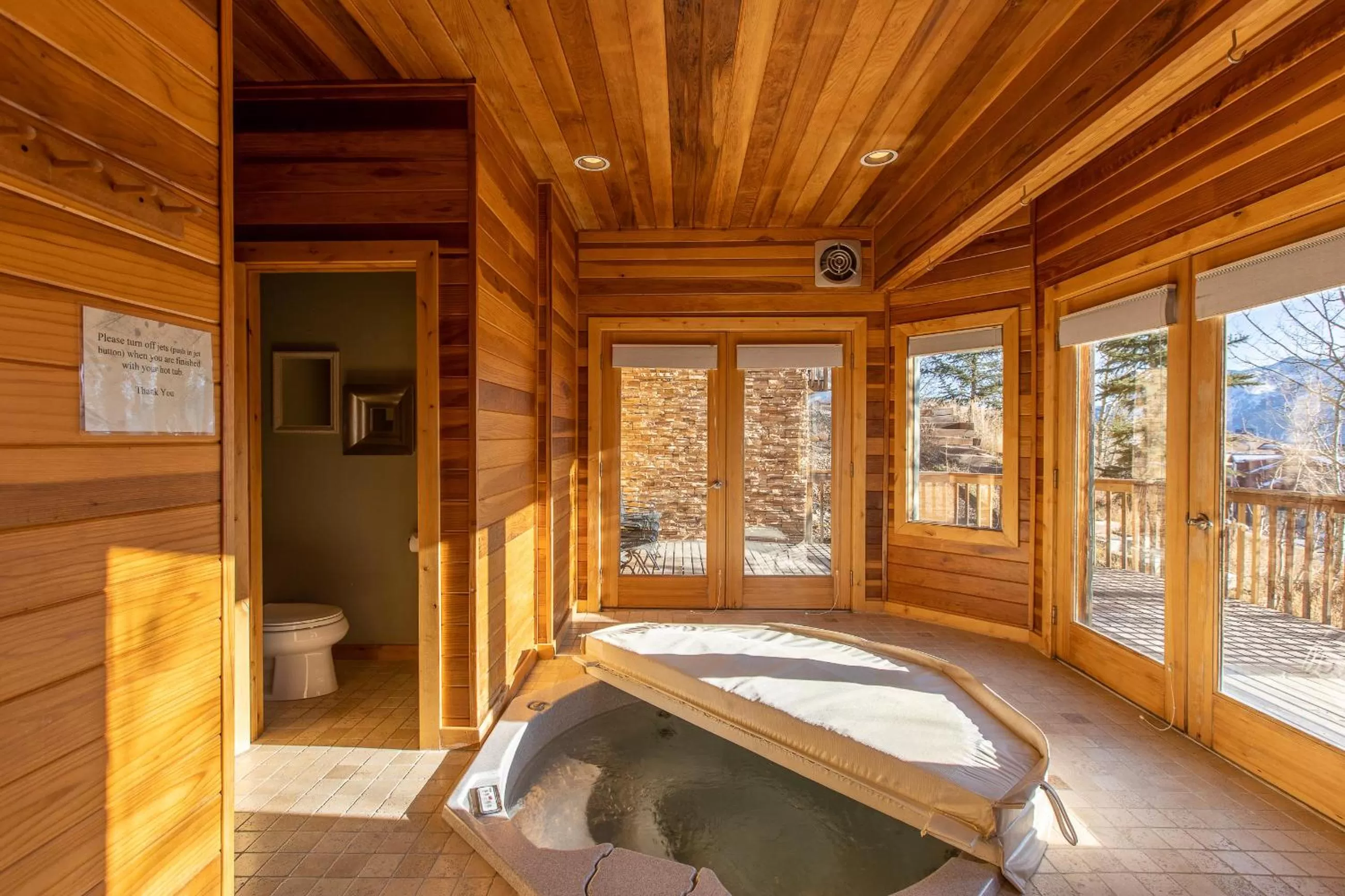 Shower in Nordic Inn