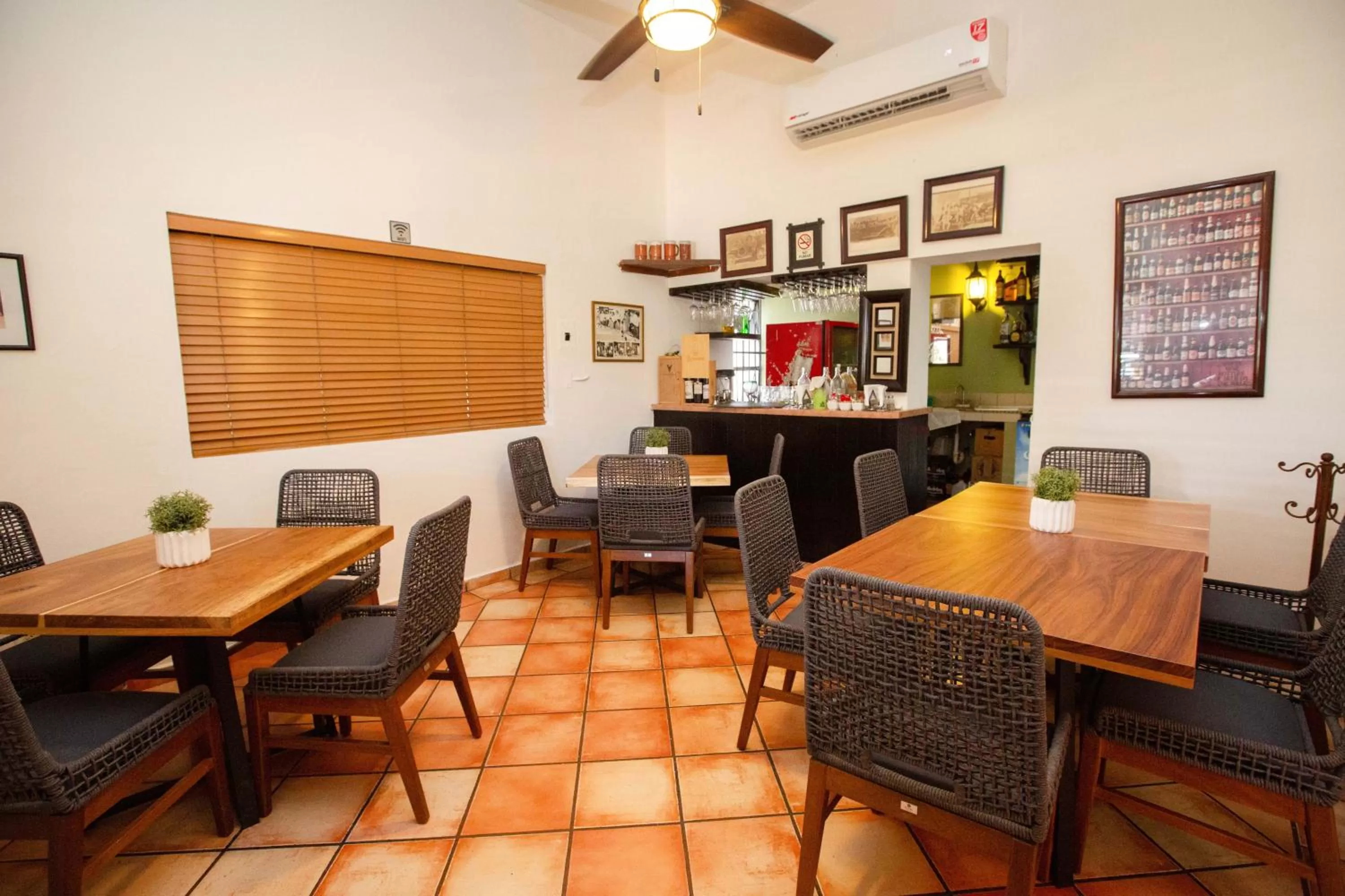 Restaurant/places to eat in Hotel Posada Terranova