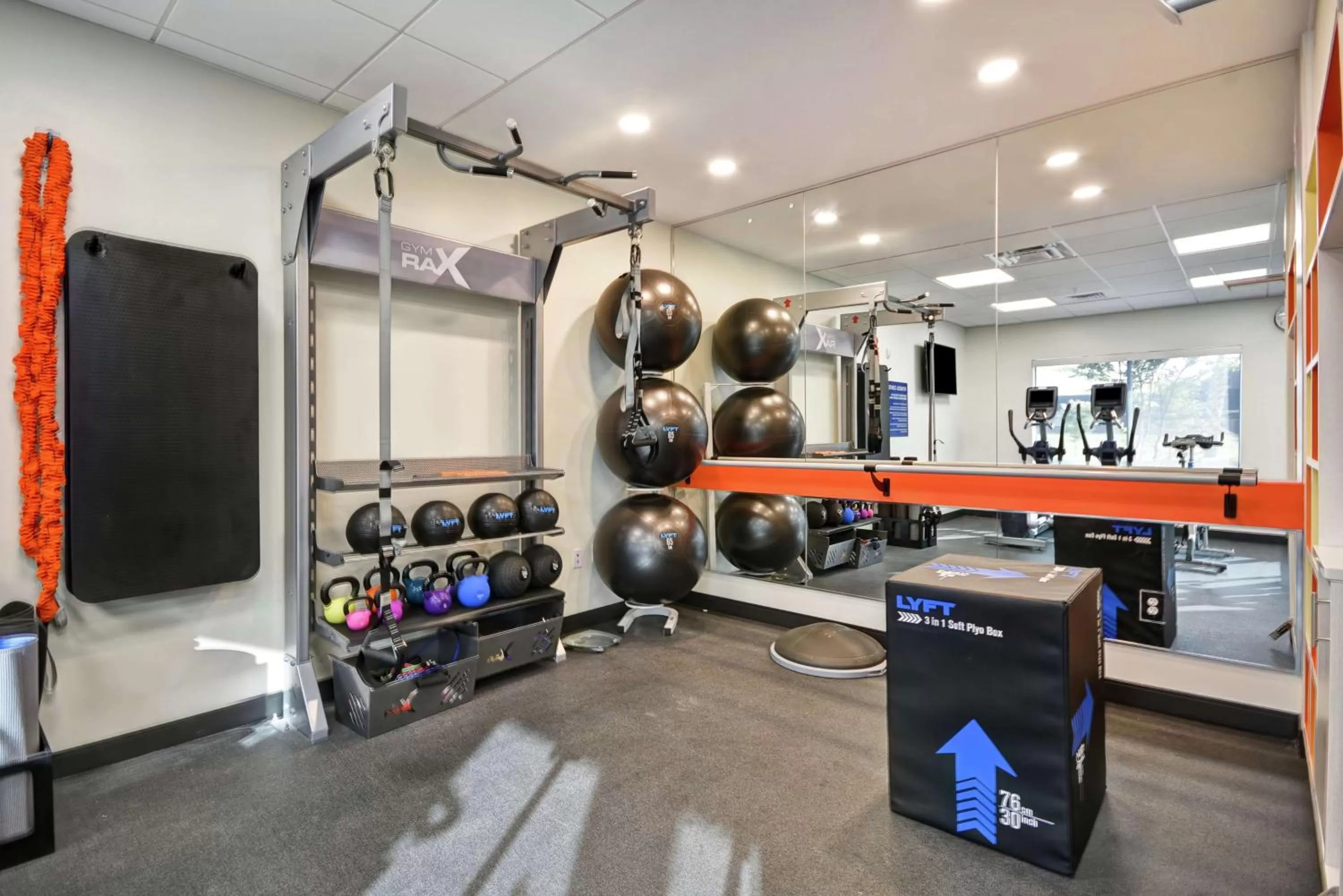 Fitness centre/facilities in Tru By Hilton Sumter