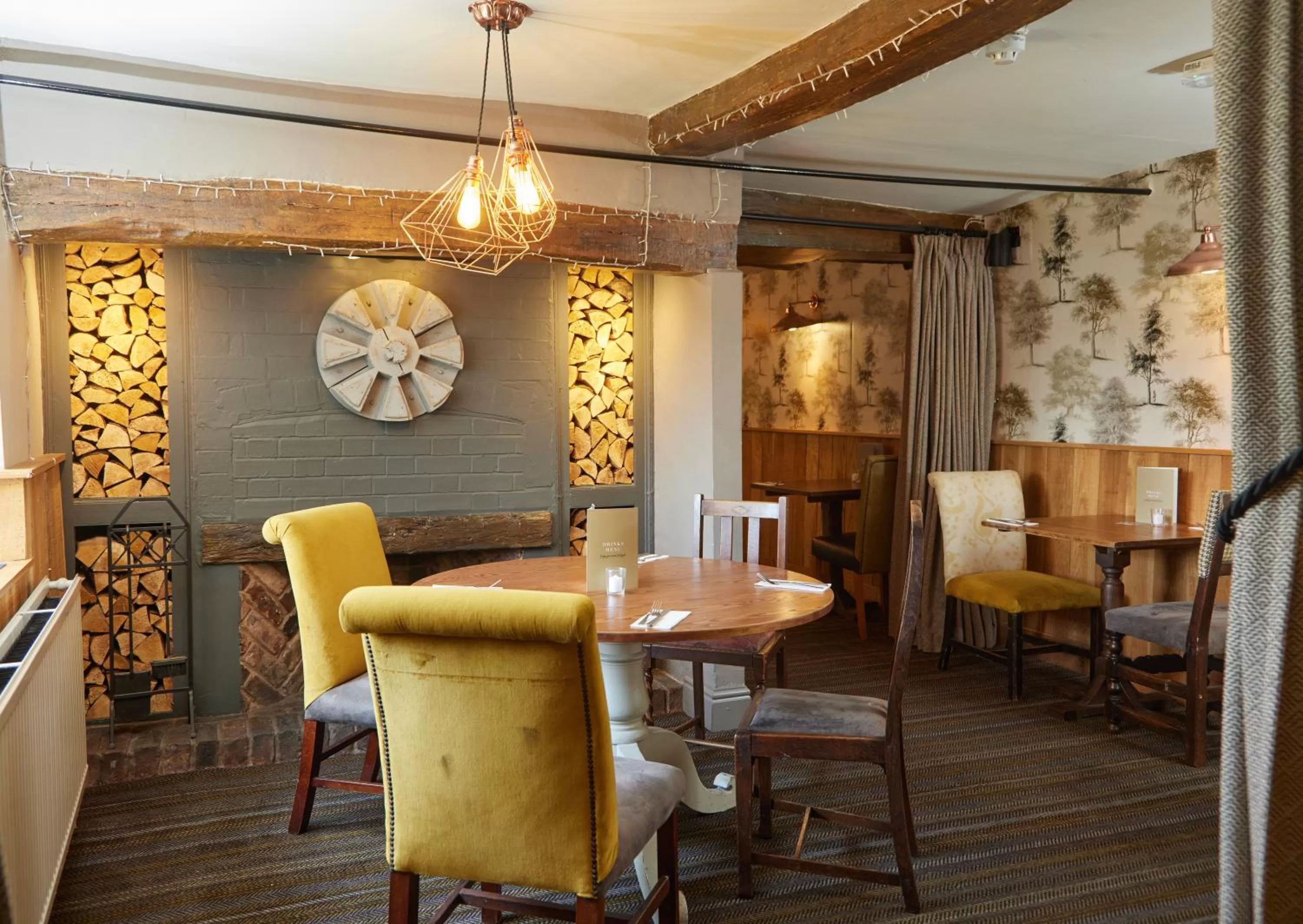Restaurant/places to eat in Fieldhead Hotel by Greene King Inns