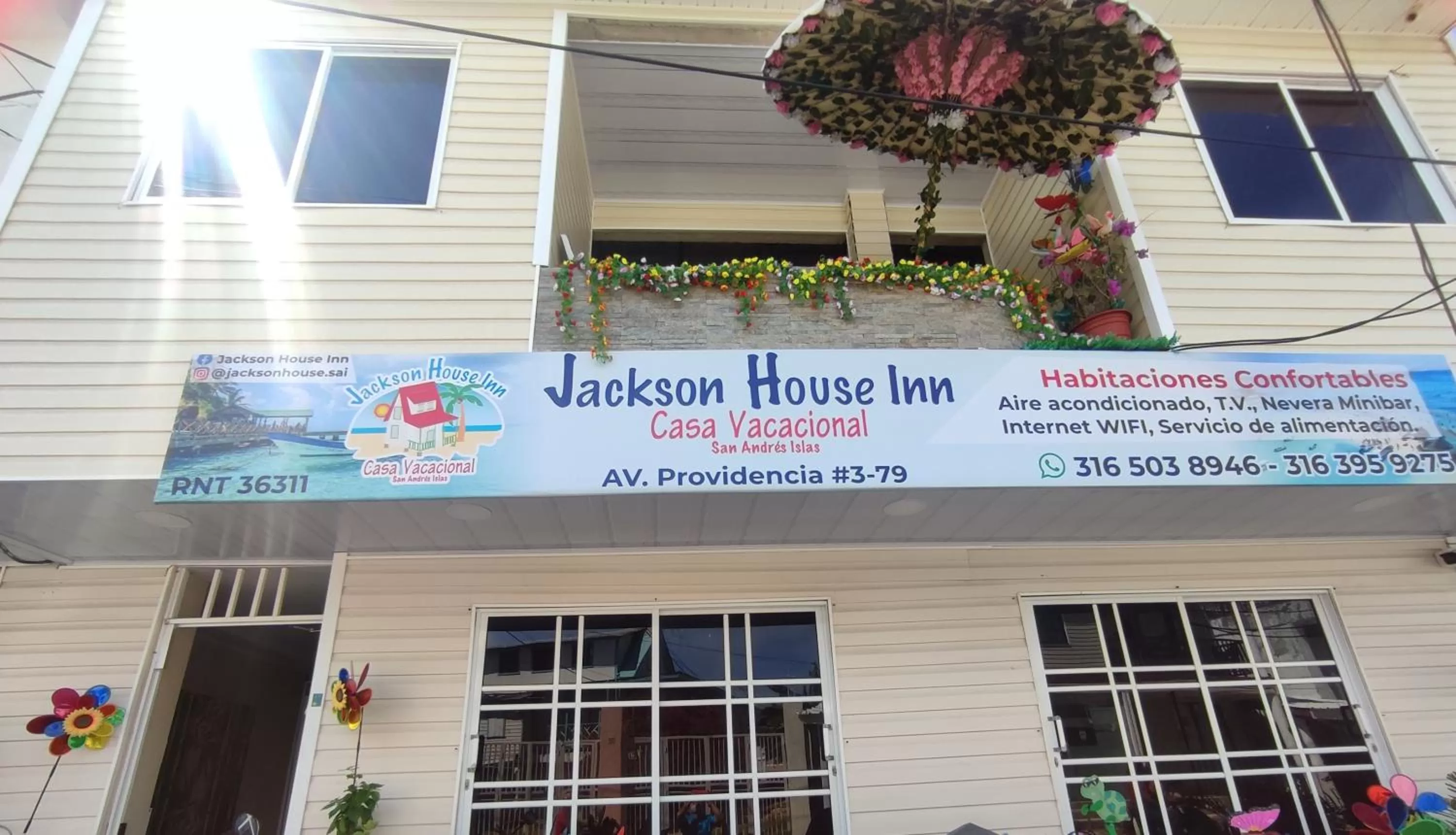 Property Building in Jackson House Inn