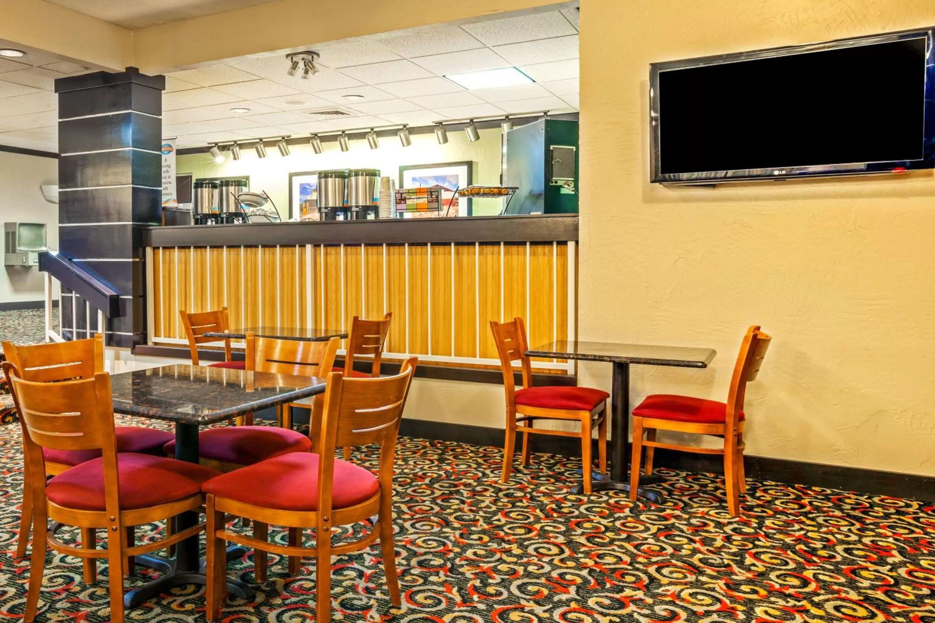 Restaurant/places to eat in Baymont by Wyndham Amarillo East