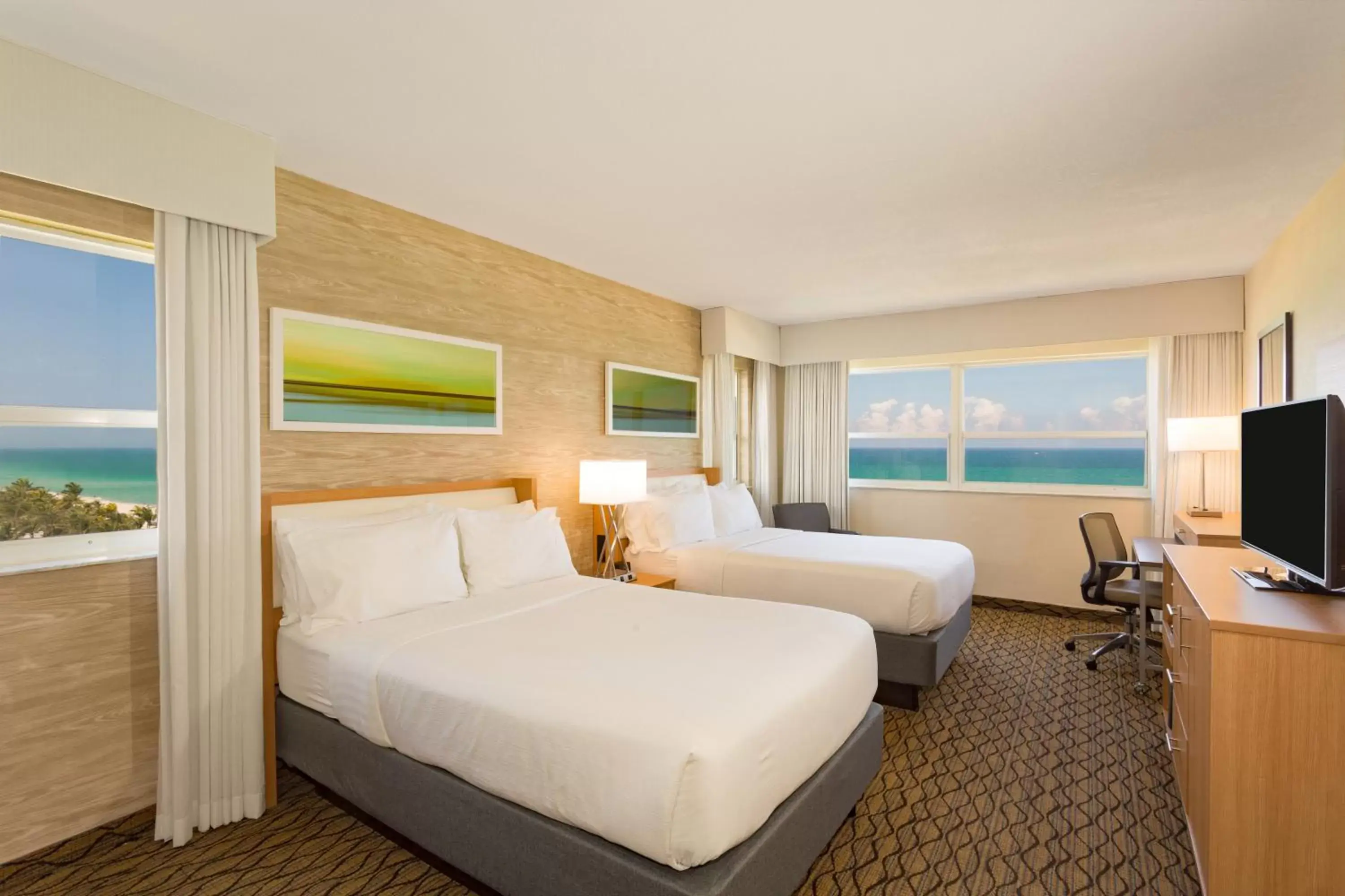 Double Room with Two Double Beds and Ocean View - Non-Smoking in Holiday Inn Miami Beach-Oceanfront by IHG Double Room with Two Double Beds and Ocean View - Non-Smoking in Holiday Inn Miami Beach-Oceanfront by IHG
