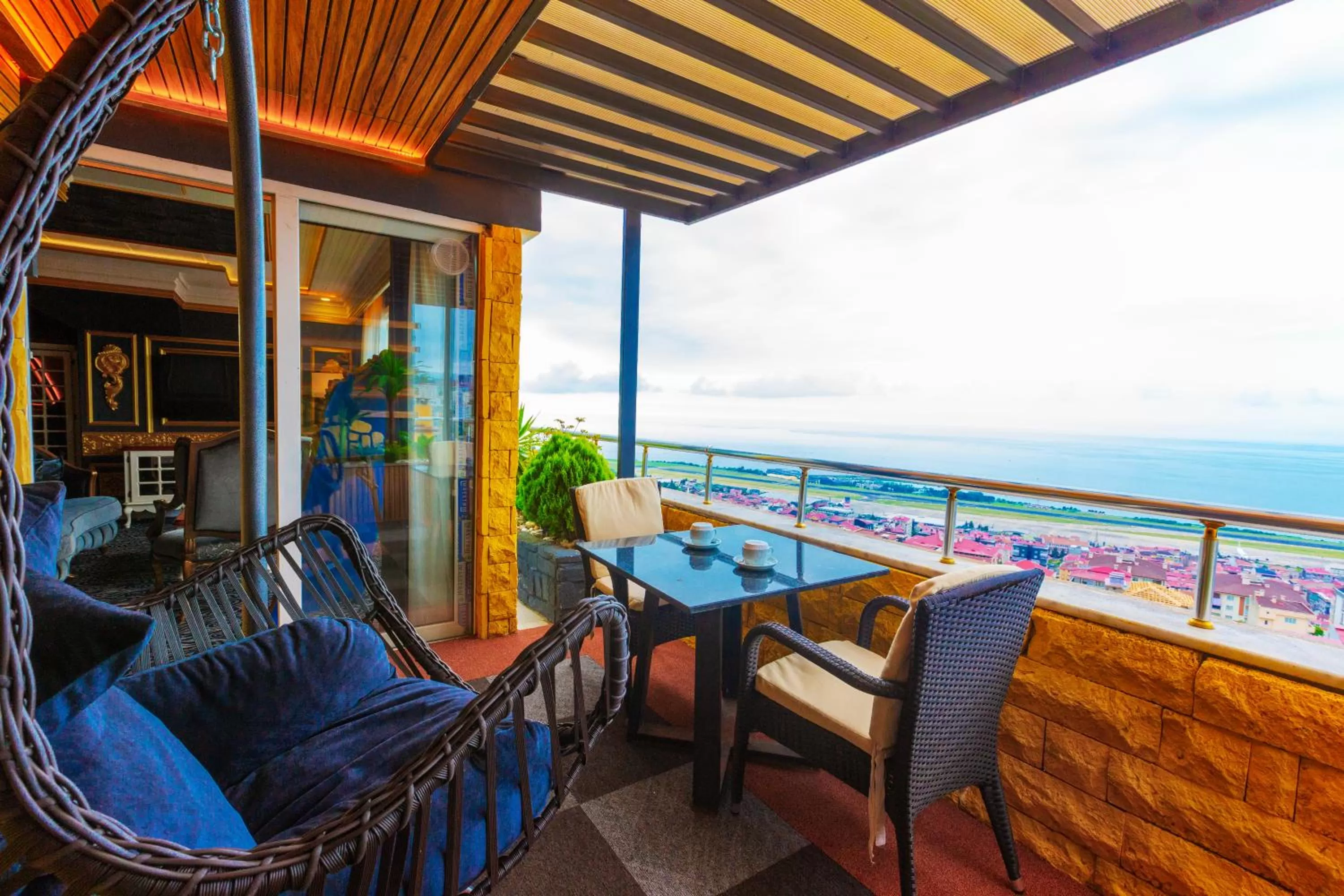 Communal lounge/ TV room in Andalouse Otel