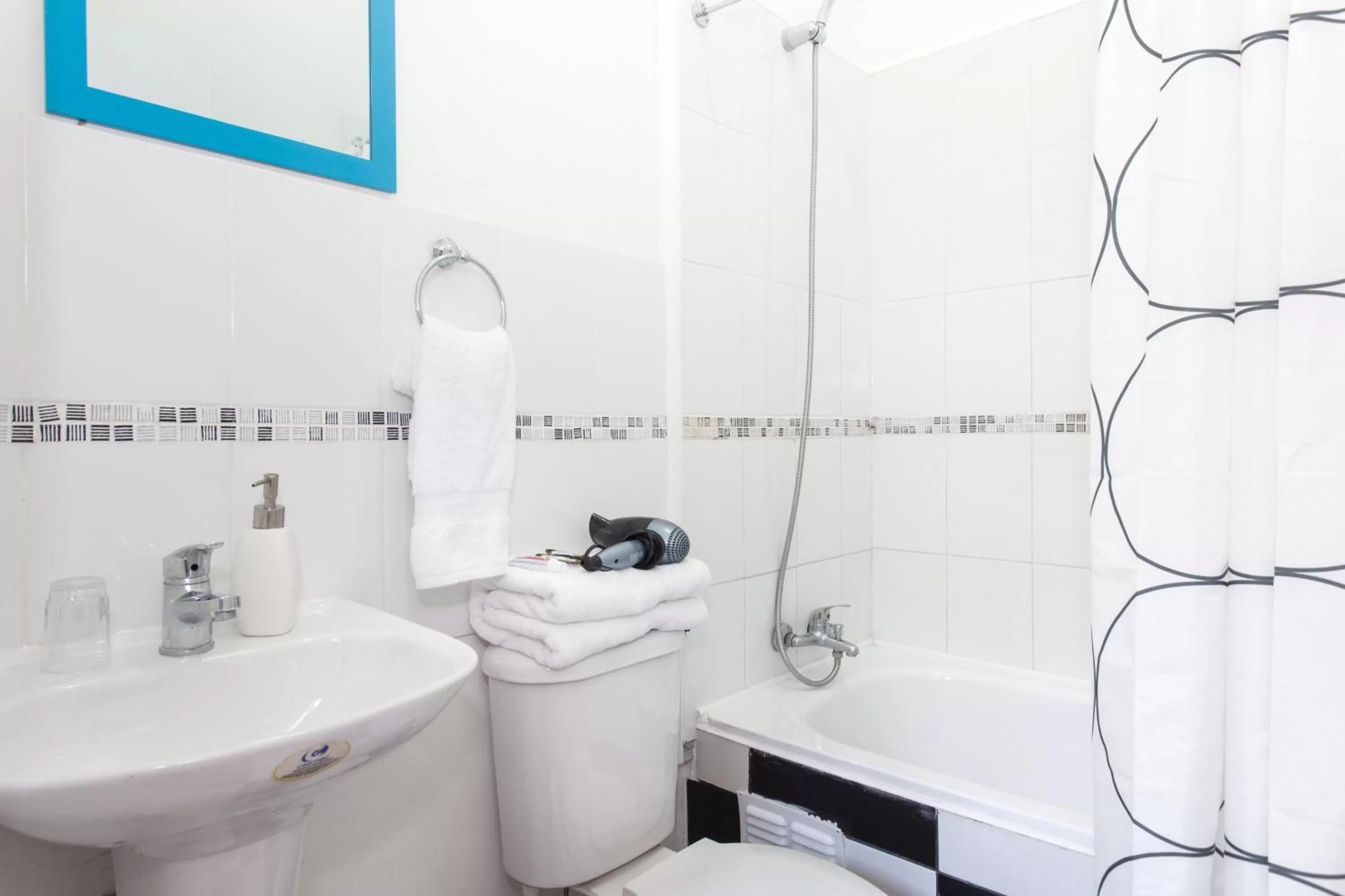 Bathroom in Italia Suite