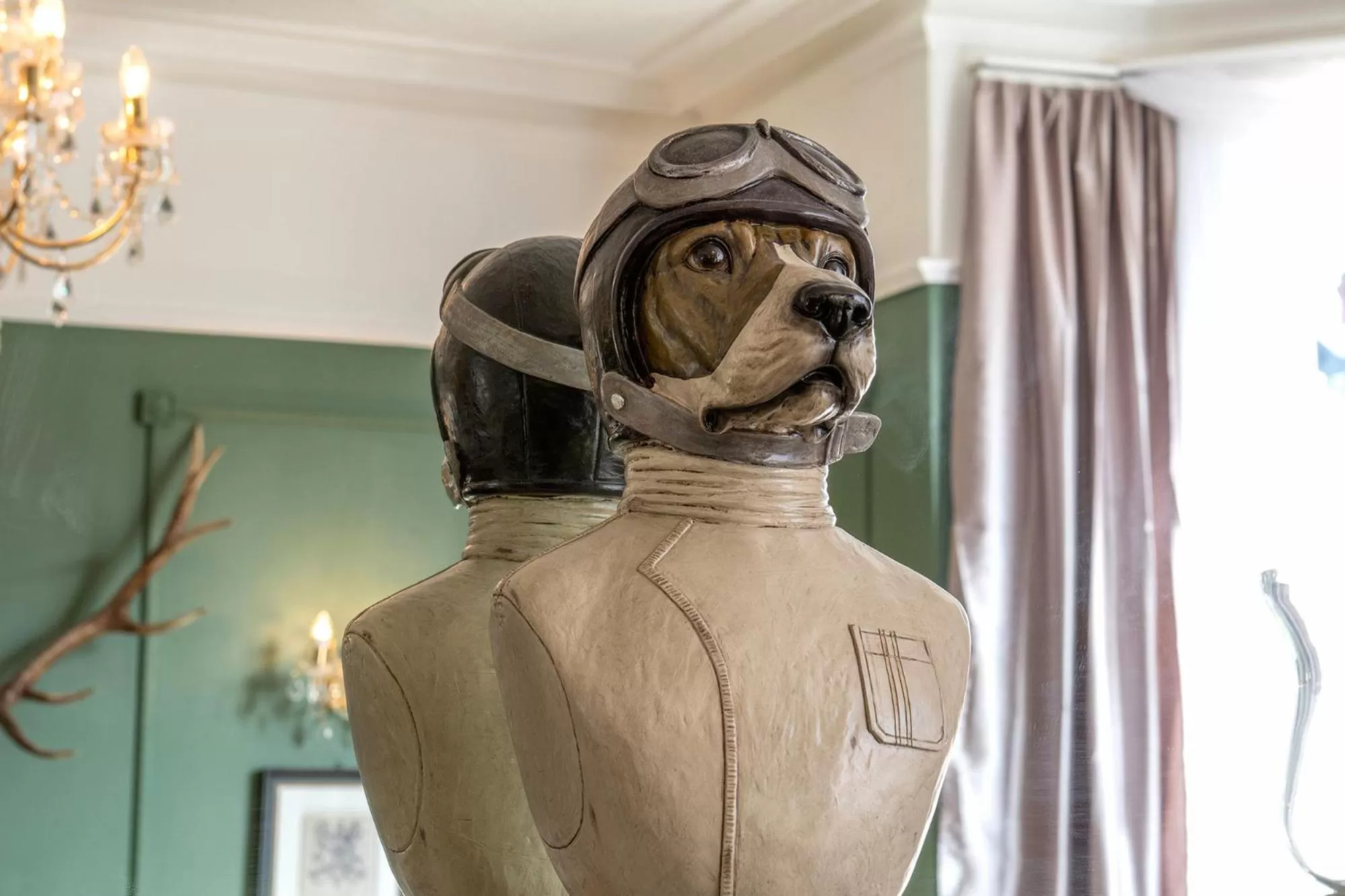 Decorative detail in Lansdowne House with Private Car Park