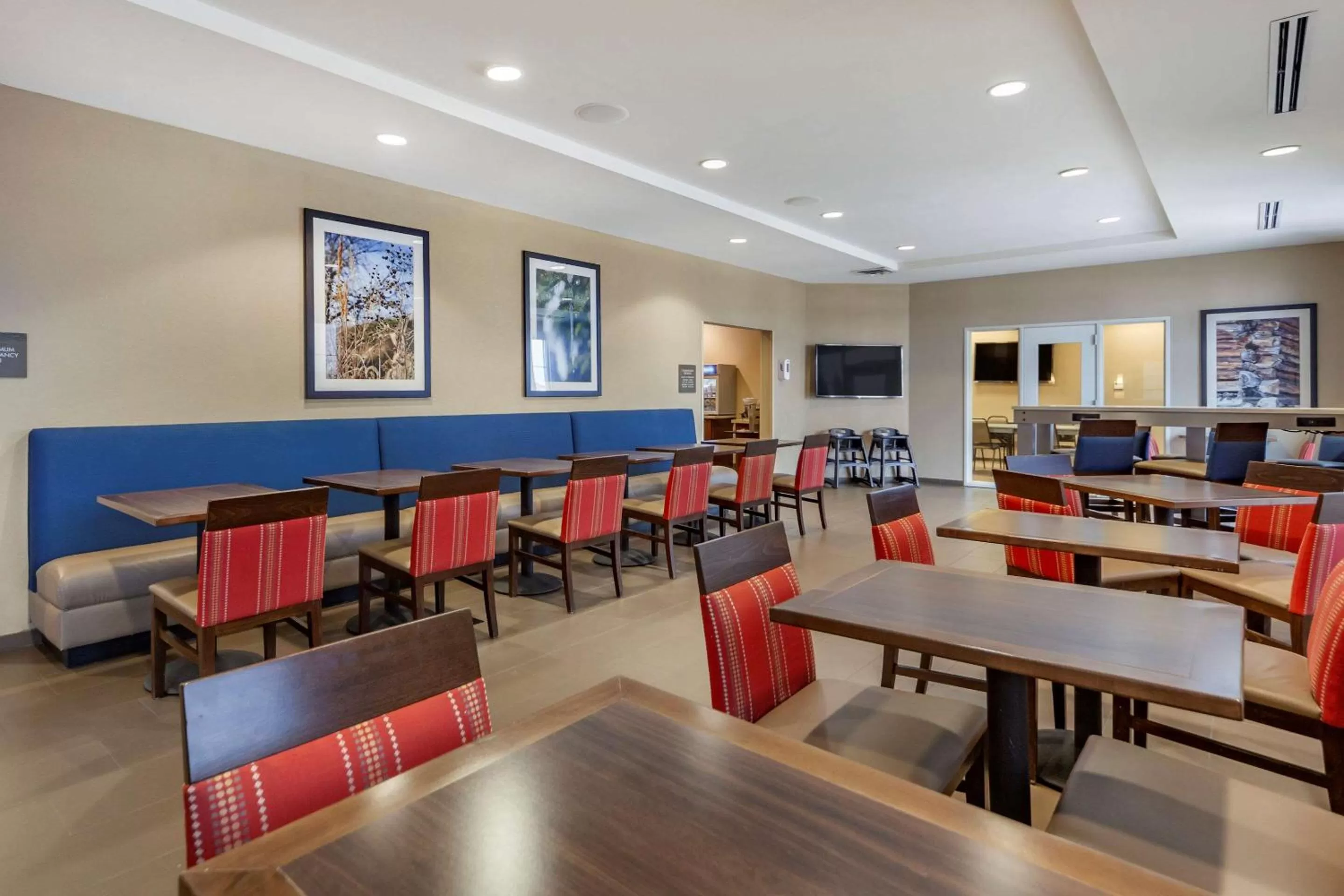Restaurant/places to eat in Comfort Inn & Suites Sidney I-80