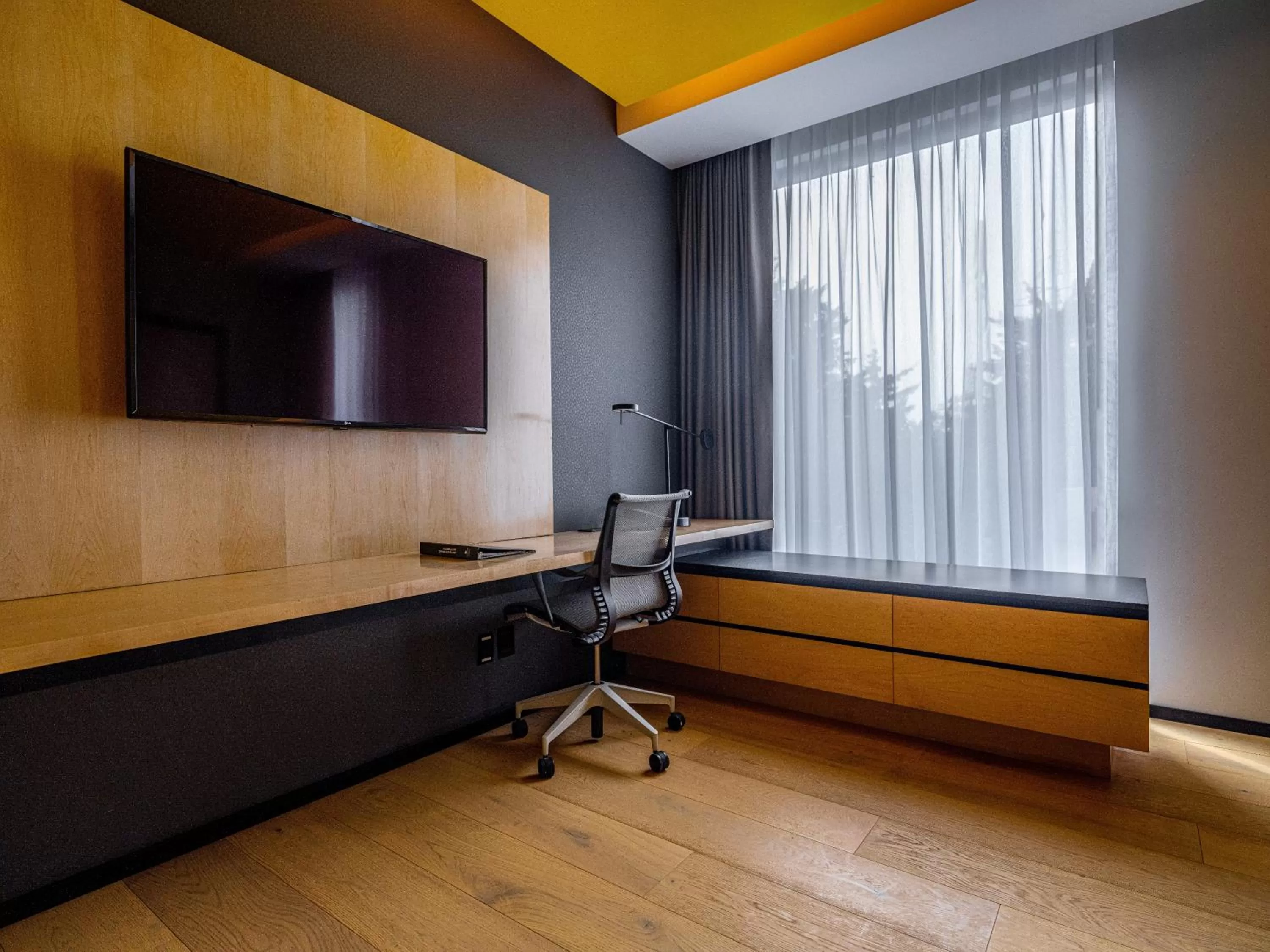 Seating area in Galeria Plaza San Jeronimo