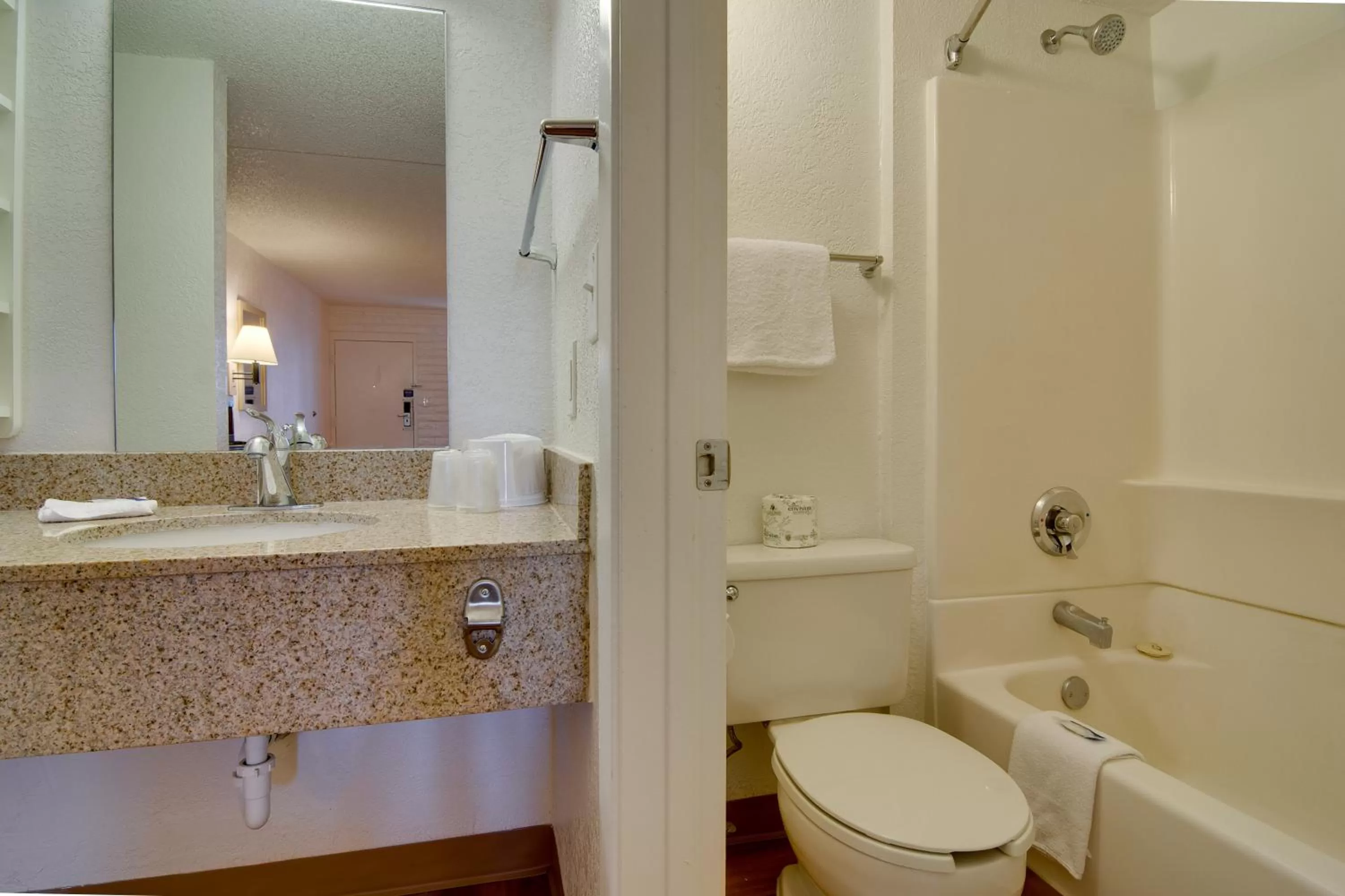 Bathroom in Motel 6 Eloy Arizona Casa Grande
