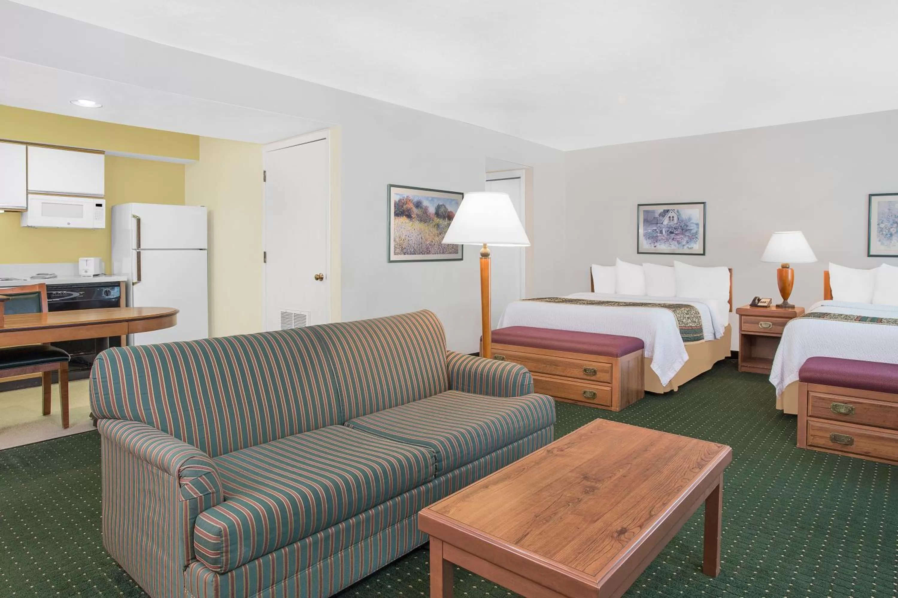 Photo of the whole room, Bed in Hawthorn Extended Stay by Wyndham Green Bay