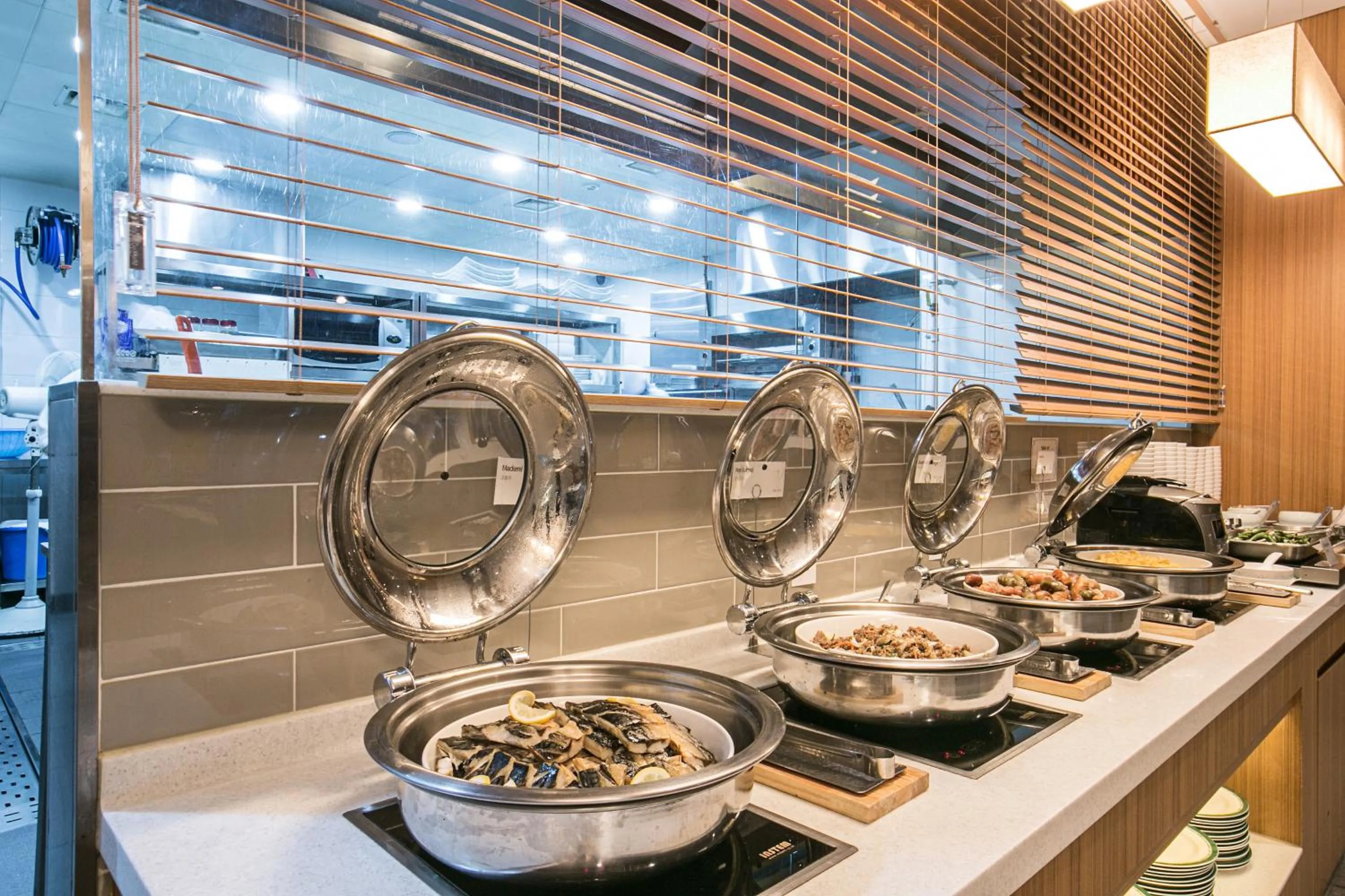 Buffet breakfast in Busan Tourist Hotel