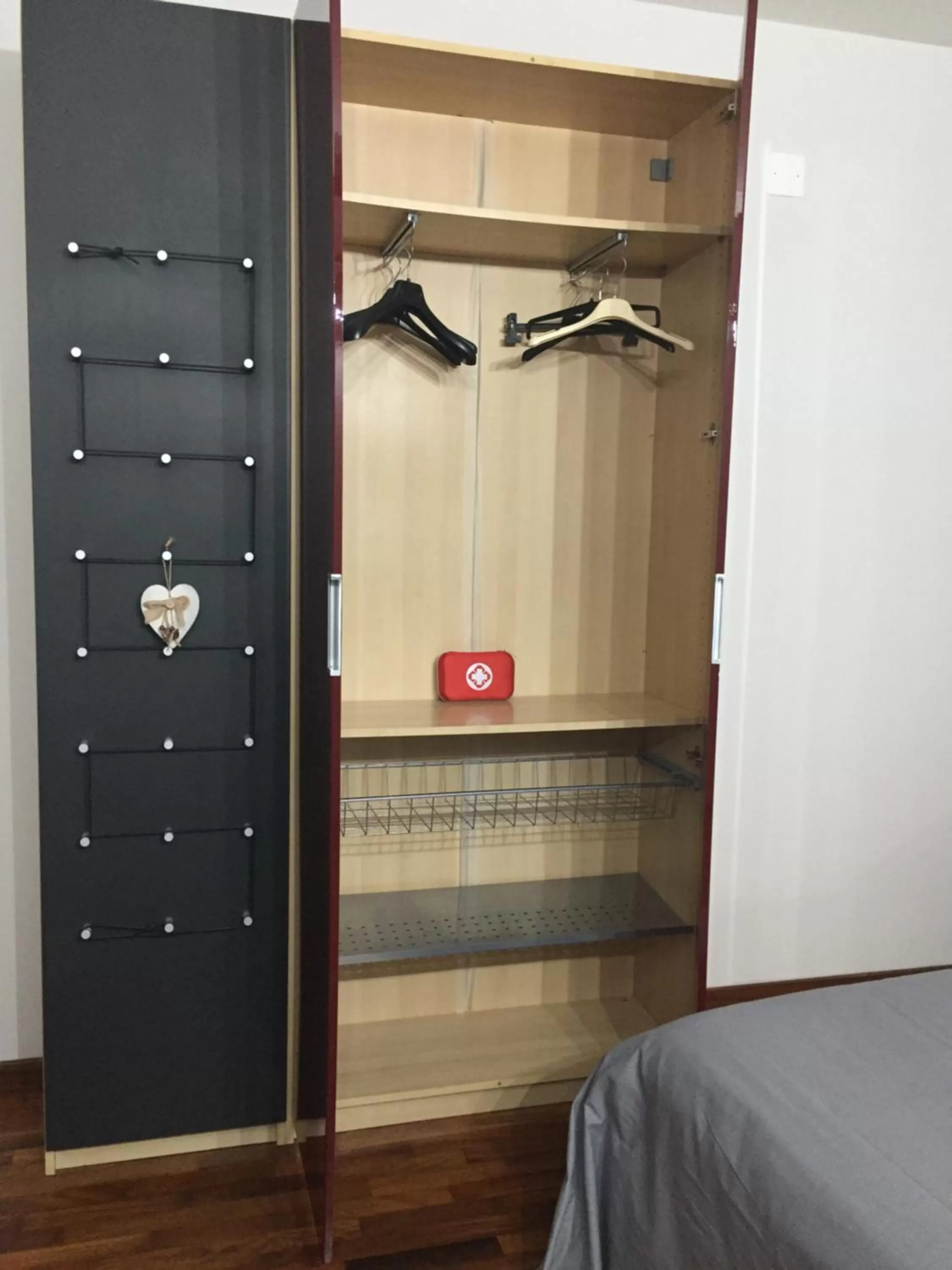 wardrobe, Bed in Mapi Room
