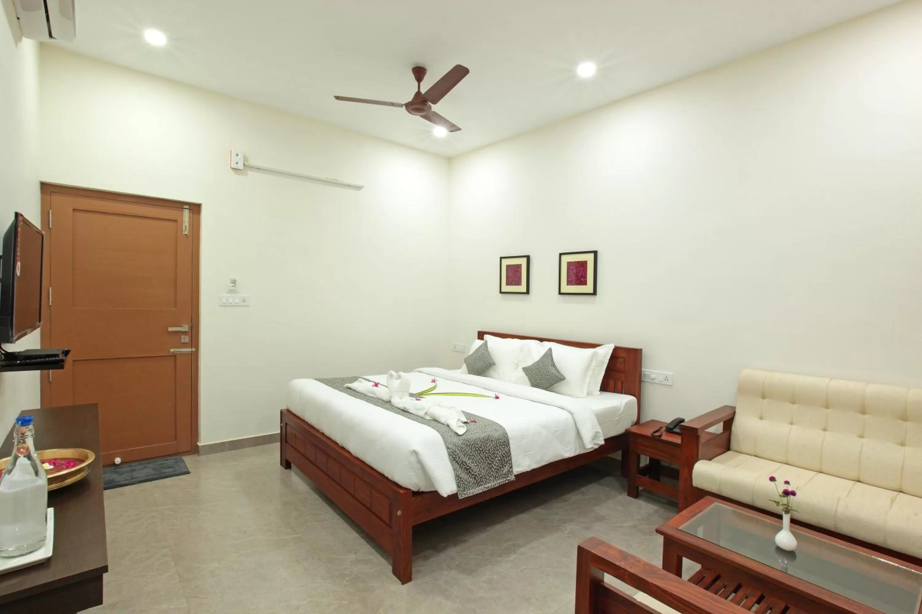 Bedroom, Bed in GREEN PLANET HOTEL