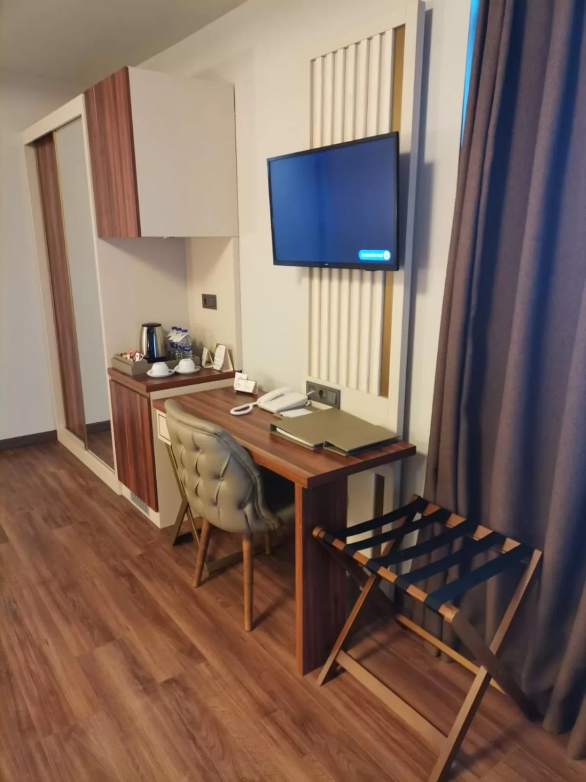 Massage, TV/Entertainment Center in Golden Royal Hotel
