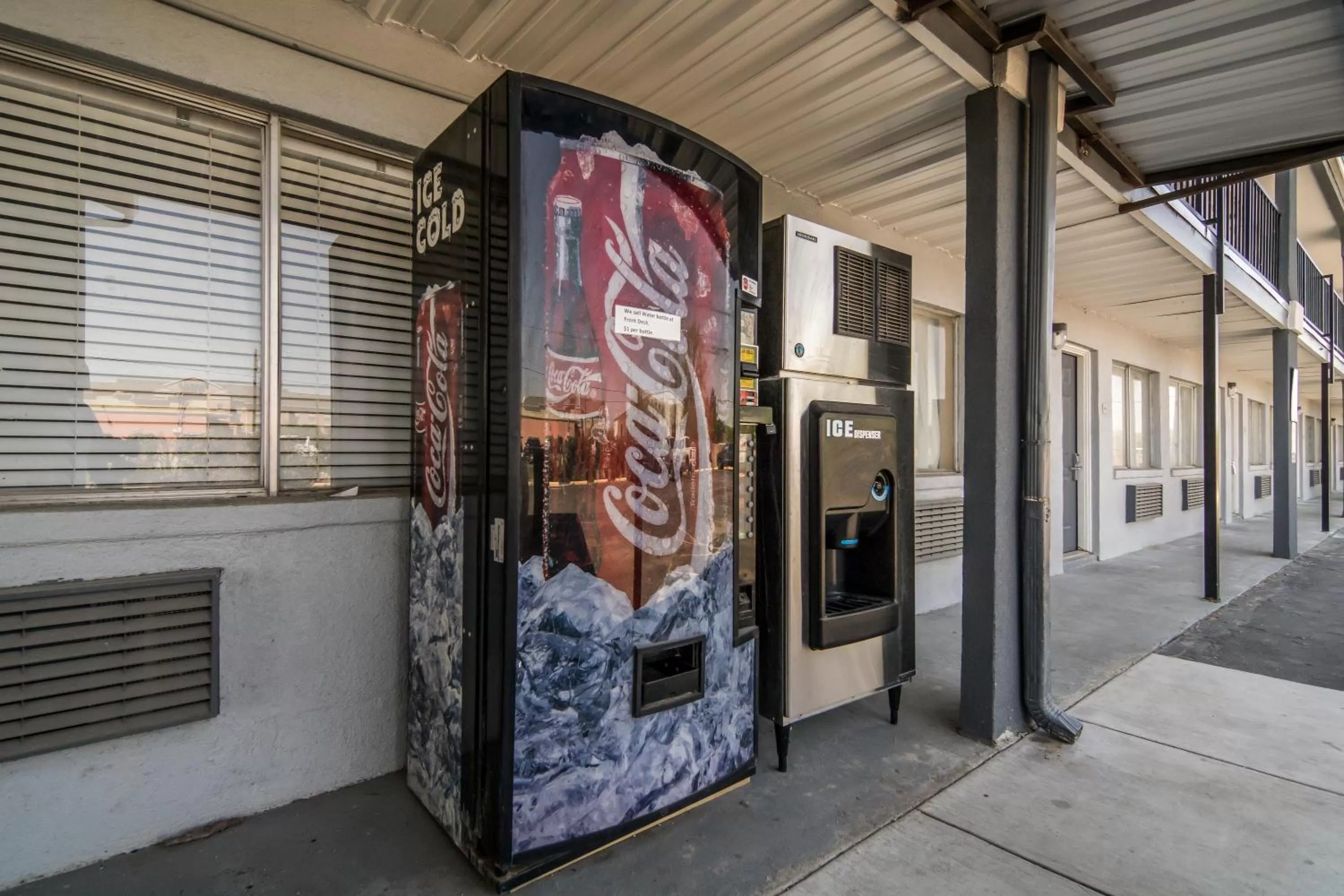 Property building in Econo Lodge Waco North I-35