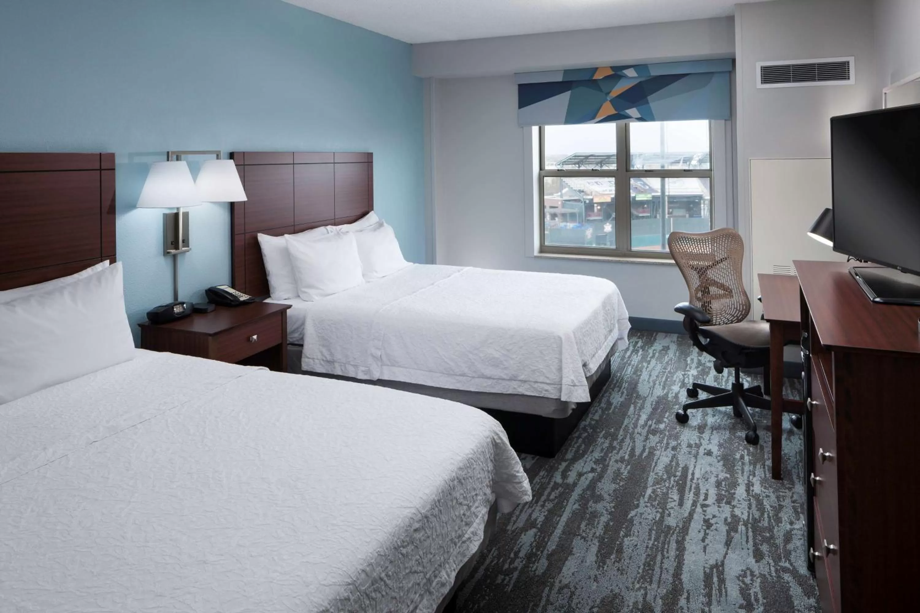 Bedroom, Bed in Hampton Inn & Suites Oklahoma City-Bricktown