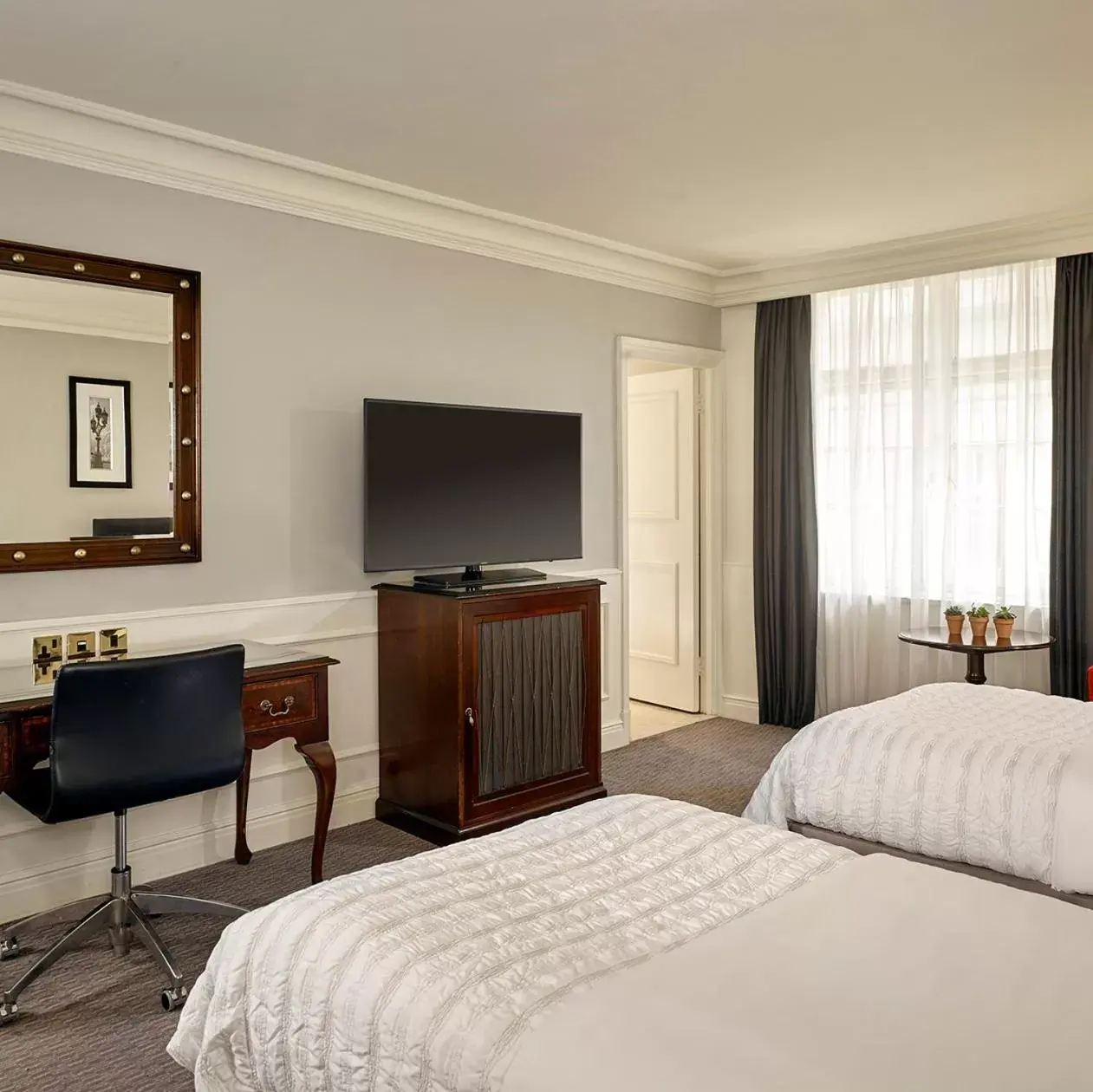 Standard Twin Room in The Dilly Standard Twin Room in The Dilly