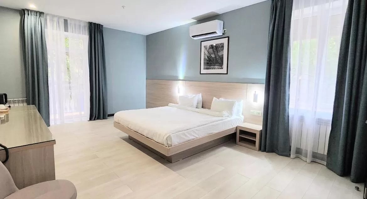 Photo of the whole room, Bed in Resident Hotel Gogol