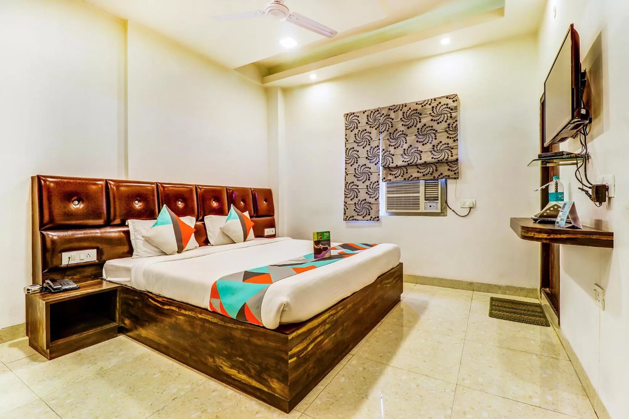 TV and multimedia, Bed in FabExpress Affection Inn