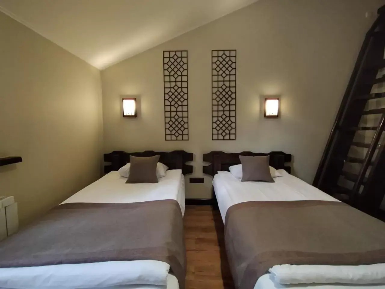 Standard Twin Room in Saraishyq Hotel Standard Twin Room in Saraishyq Hotel