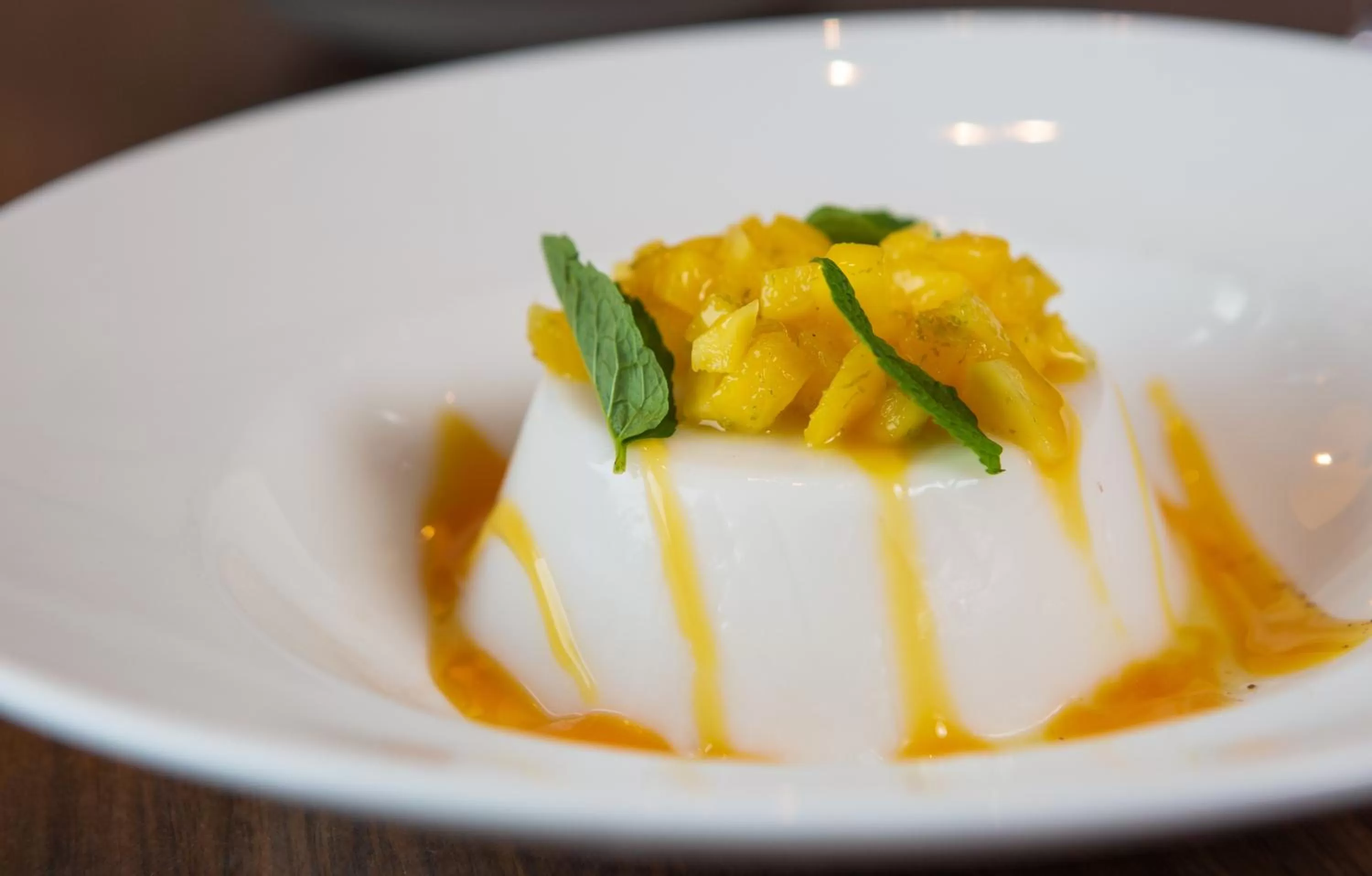 Restaurant/places to eat in The White Lion Hotel