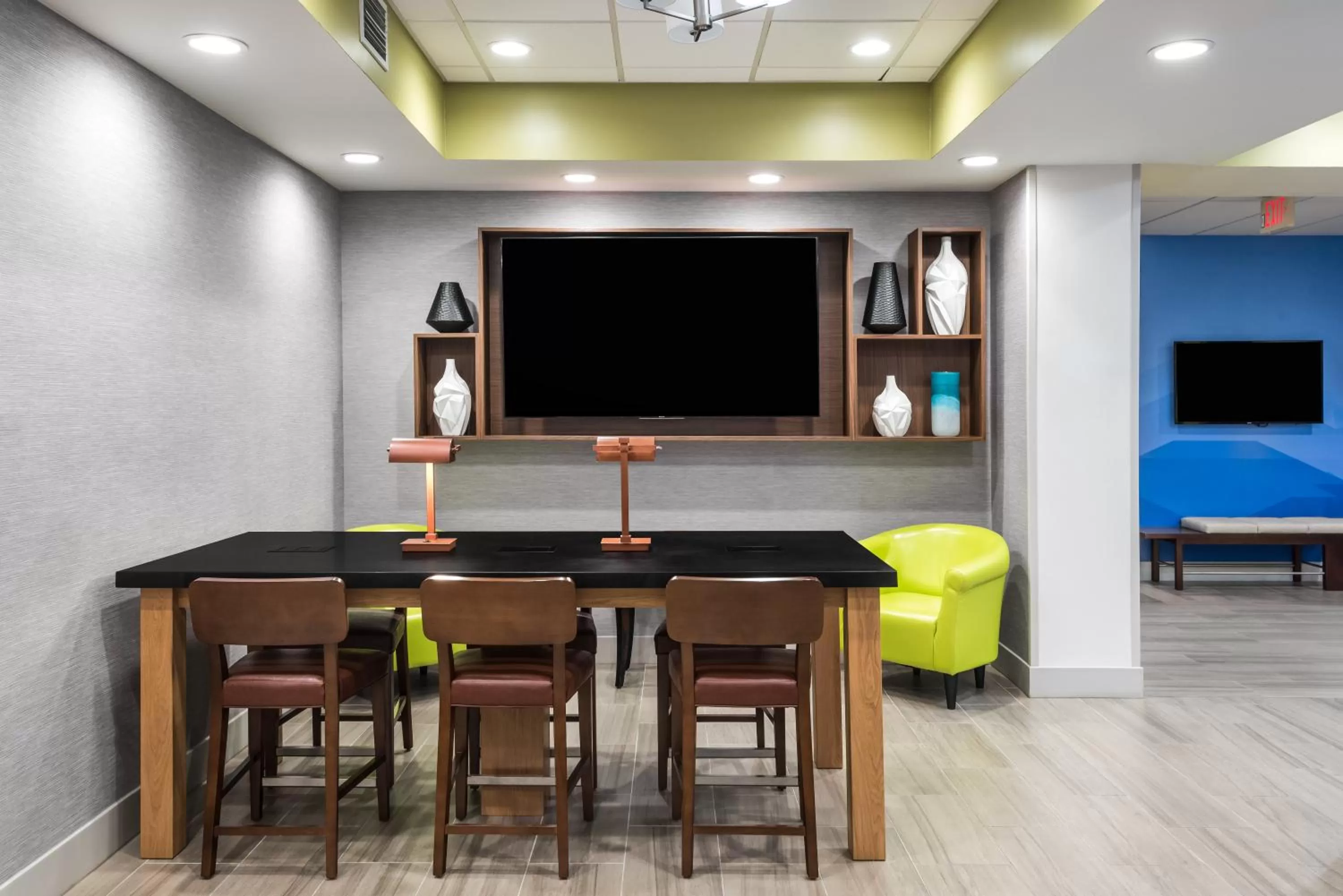 Lobby or reception in Holiday Inn Express Hotel & Suites Bartow by IHG