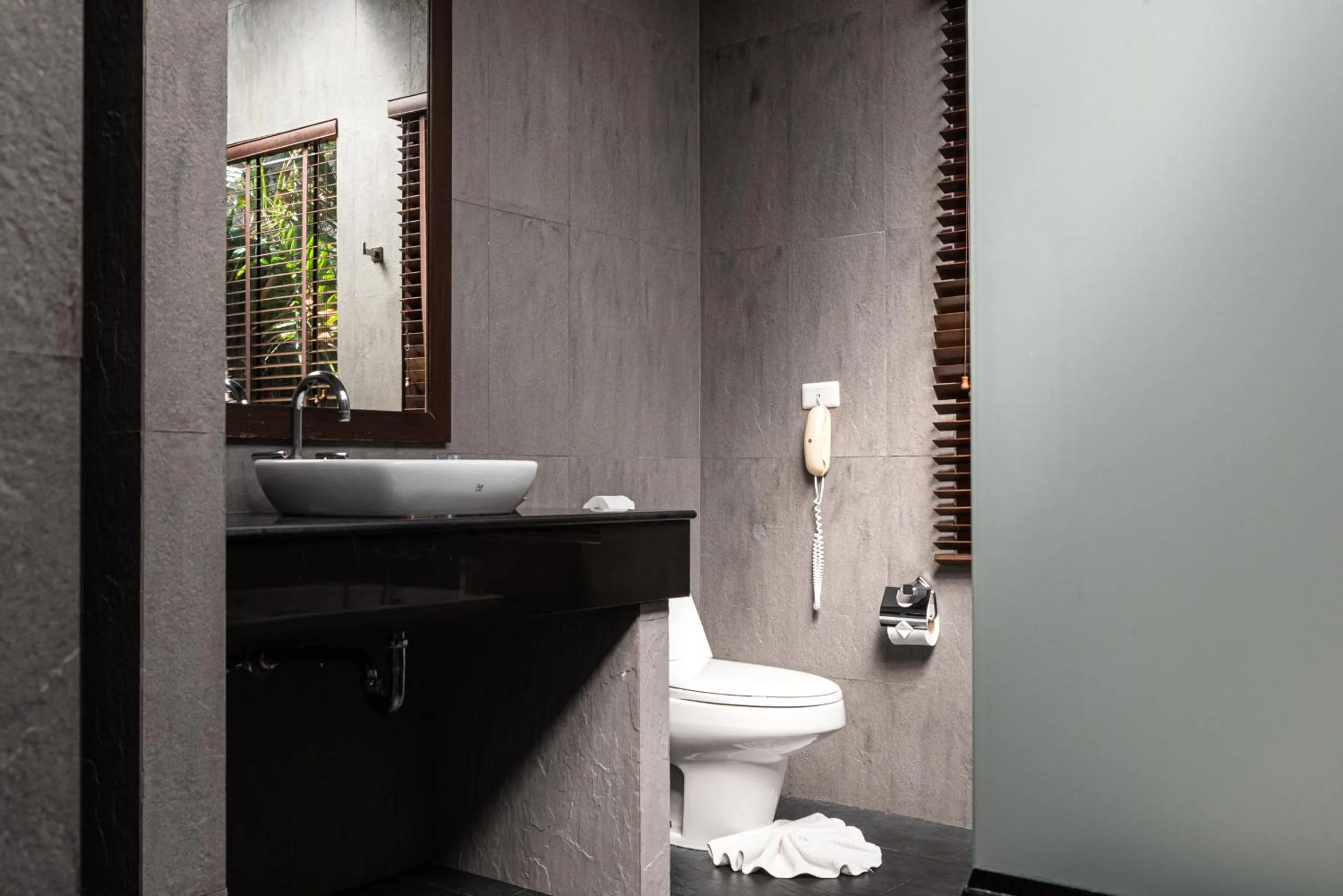 Toilet in Baan Chaweng Beach Resort & Spa - SHA Extra Plus