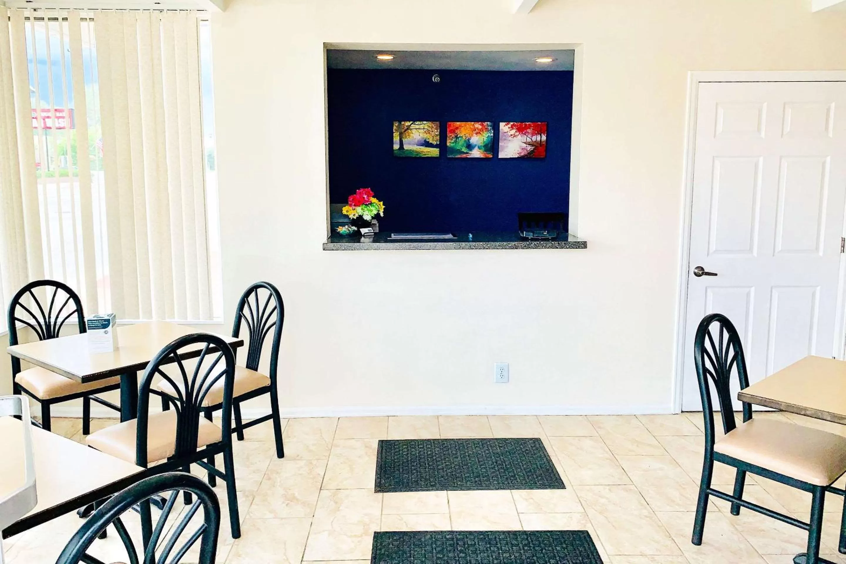 Lobby or reception in Rodeway Inn & Suites