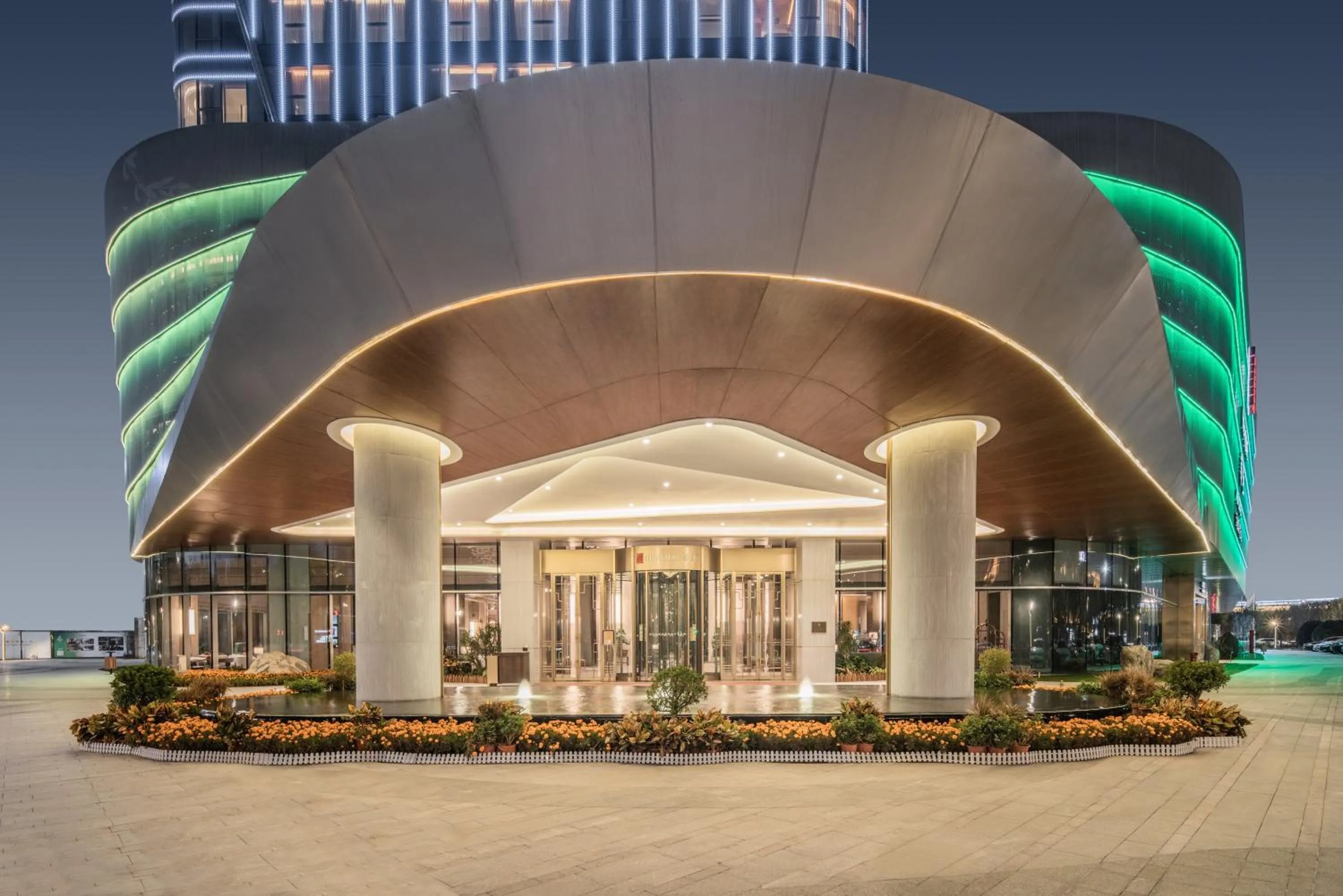 Property building in HUALUXE Xi'an Chanba by IHG