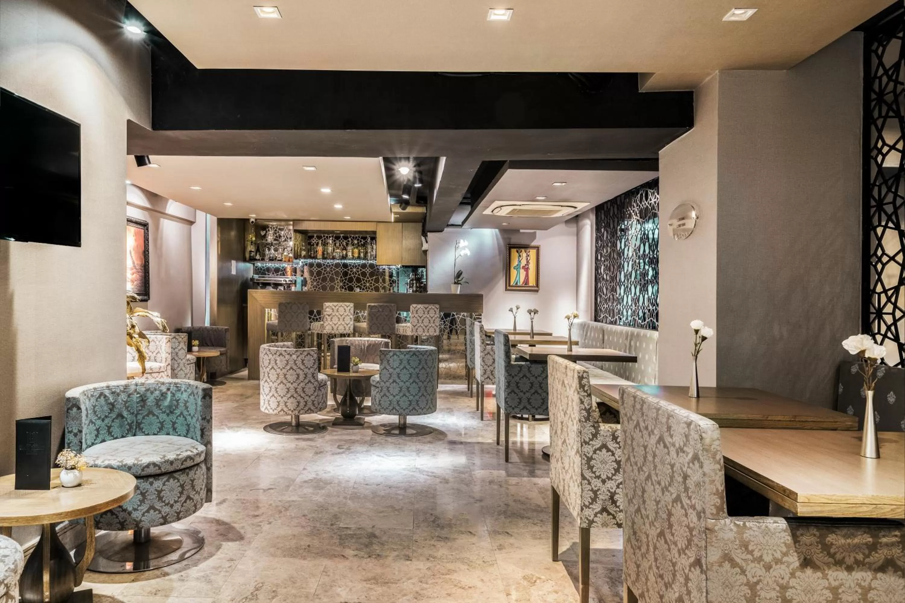 Lounge or bar in AHC Grand Bazaar Hotel