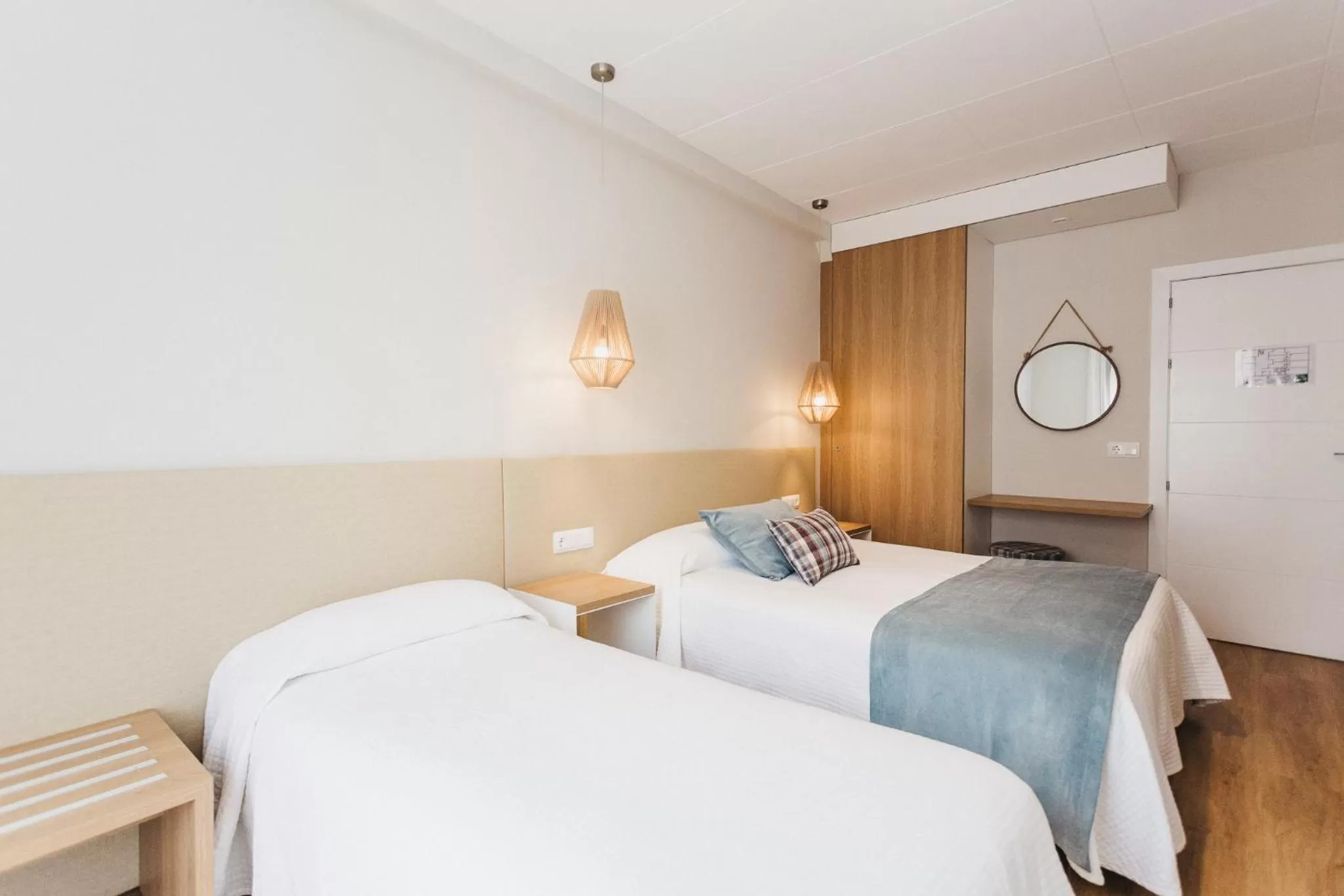 Bedroom, Bed in Hotel Catalunya Ribes de Freser