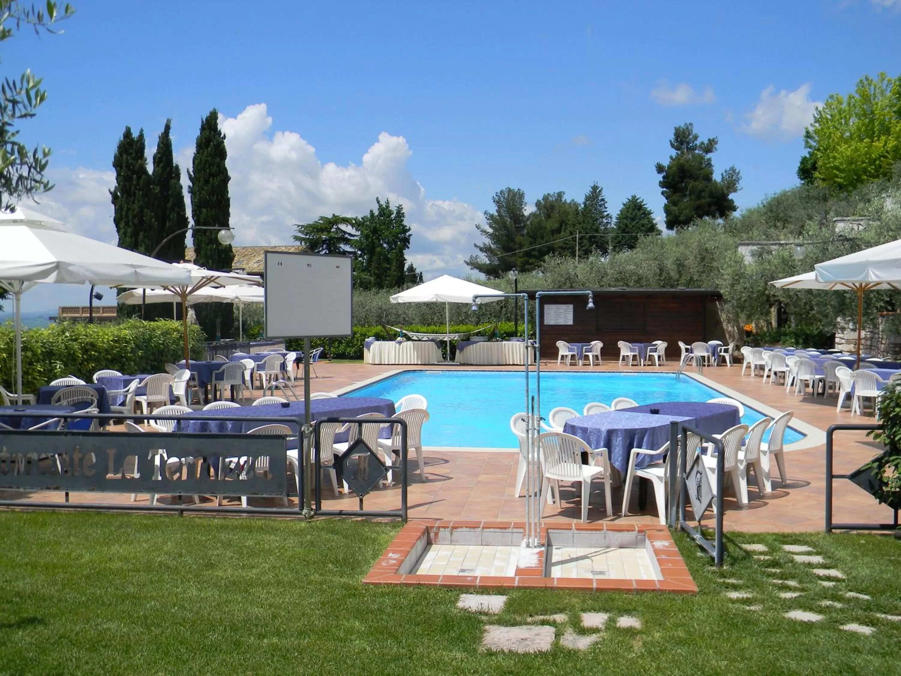 Swimming pool in Hotel La Terrazza RESTAURANT & SPA