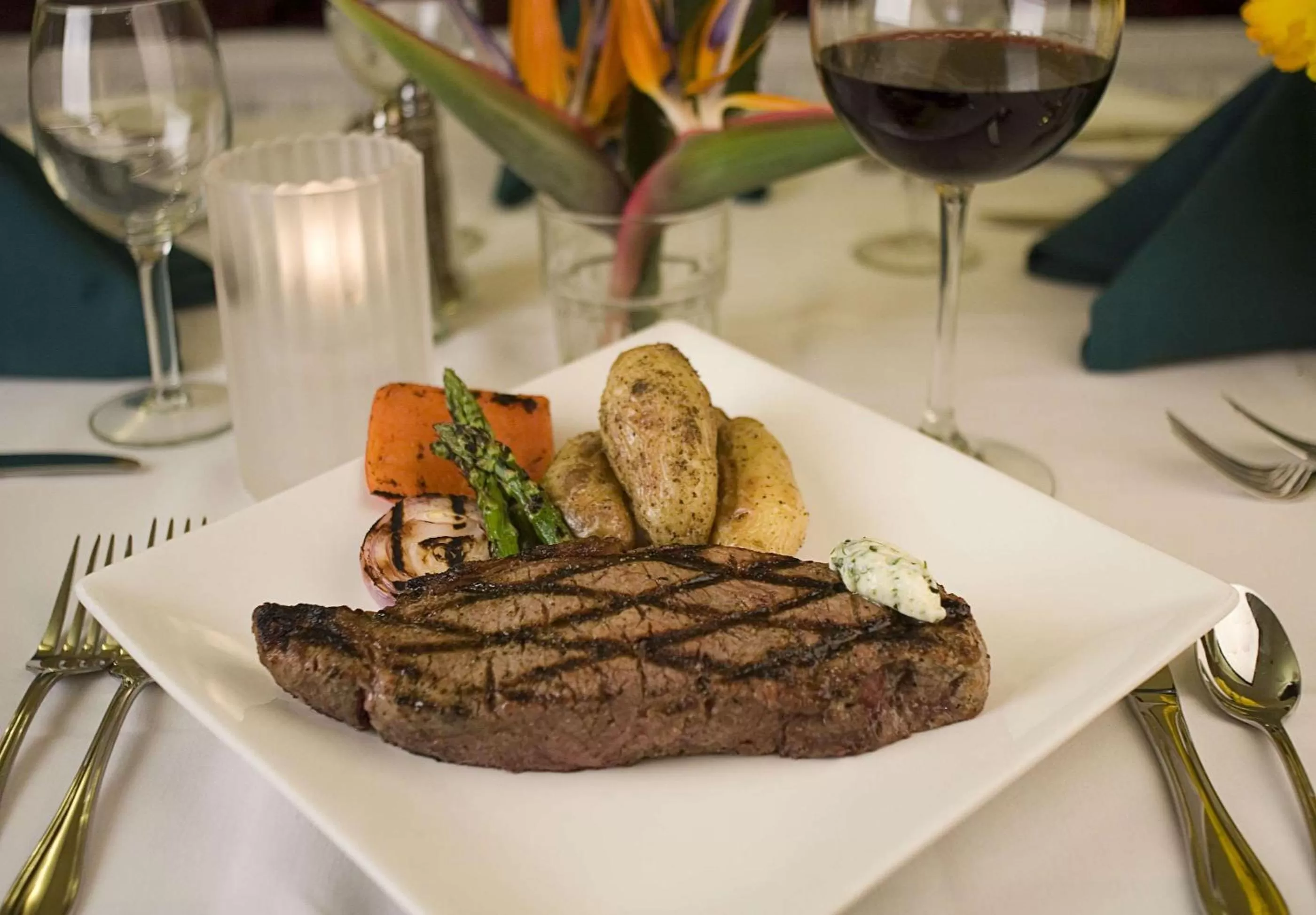 Restaurant/places to eat in Hilton Garden Inn San Diego Del Mar