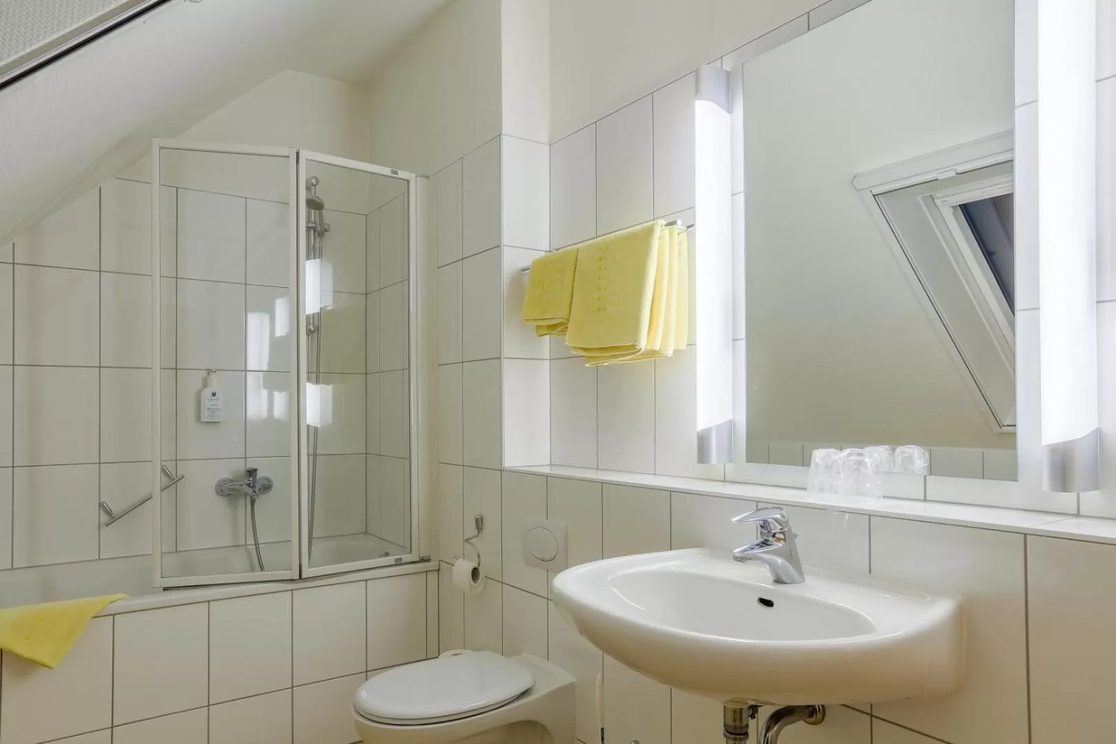 Bathroom in Gästehaus Janzen