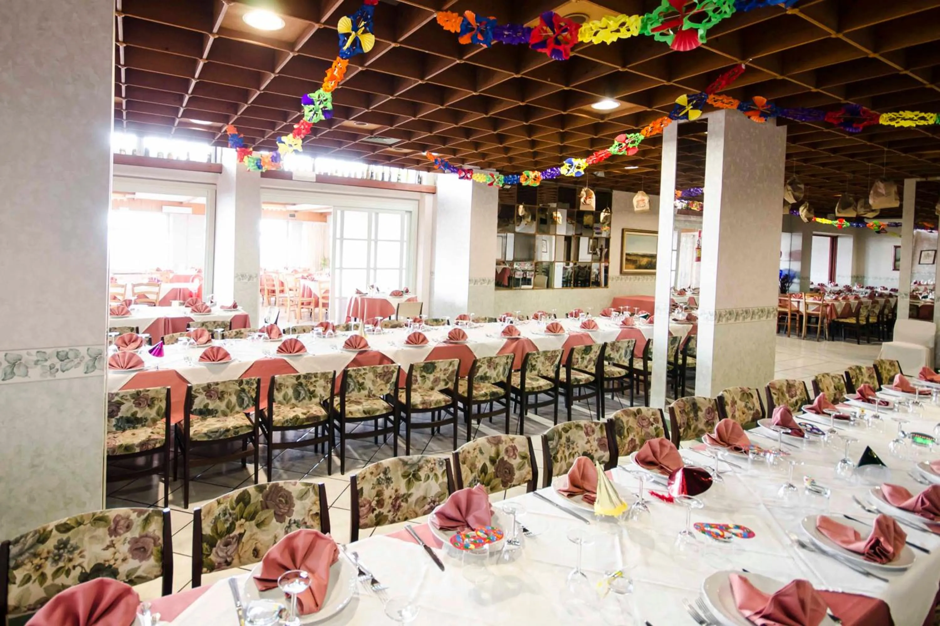 Restaurant/places to eat in Hotel Tarconte