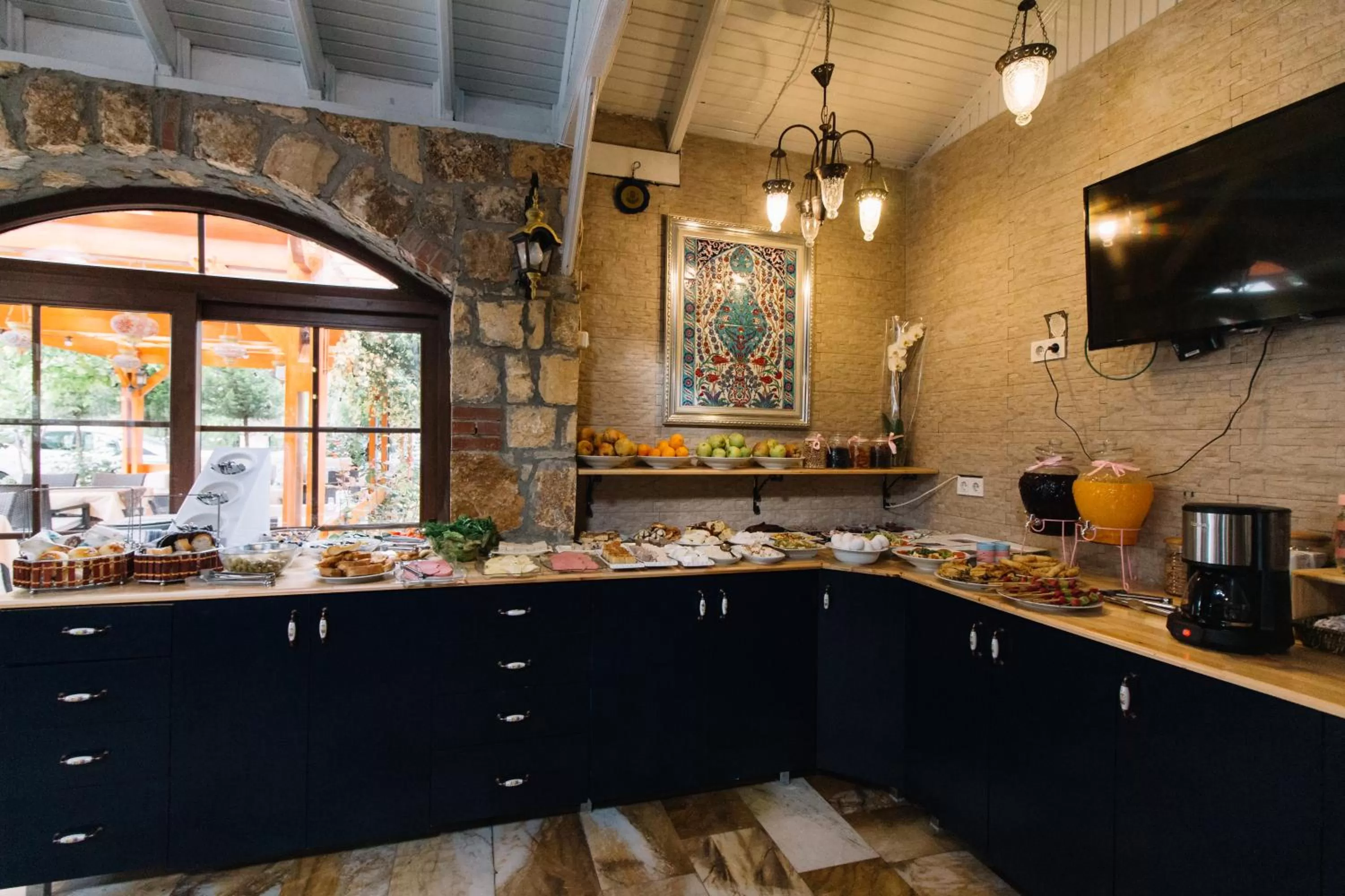 Food and drinks in Melrose Pansiyon