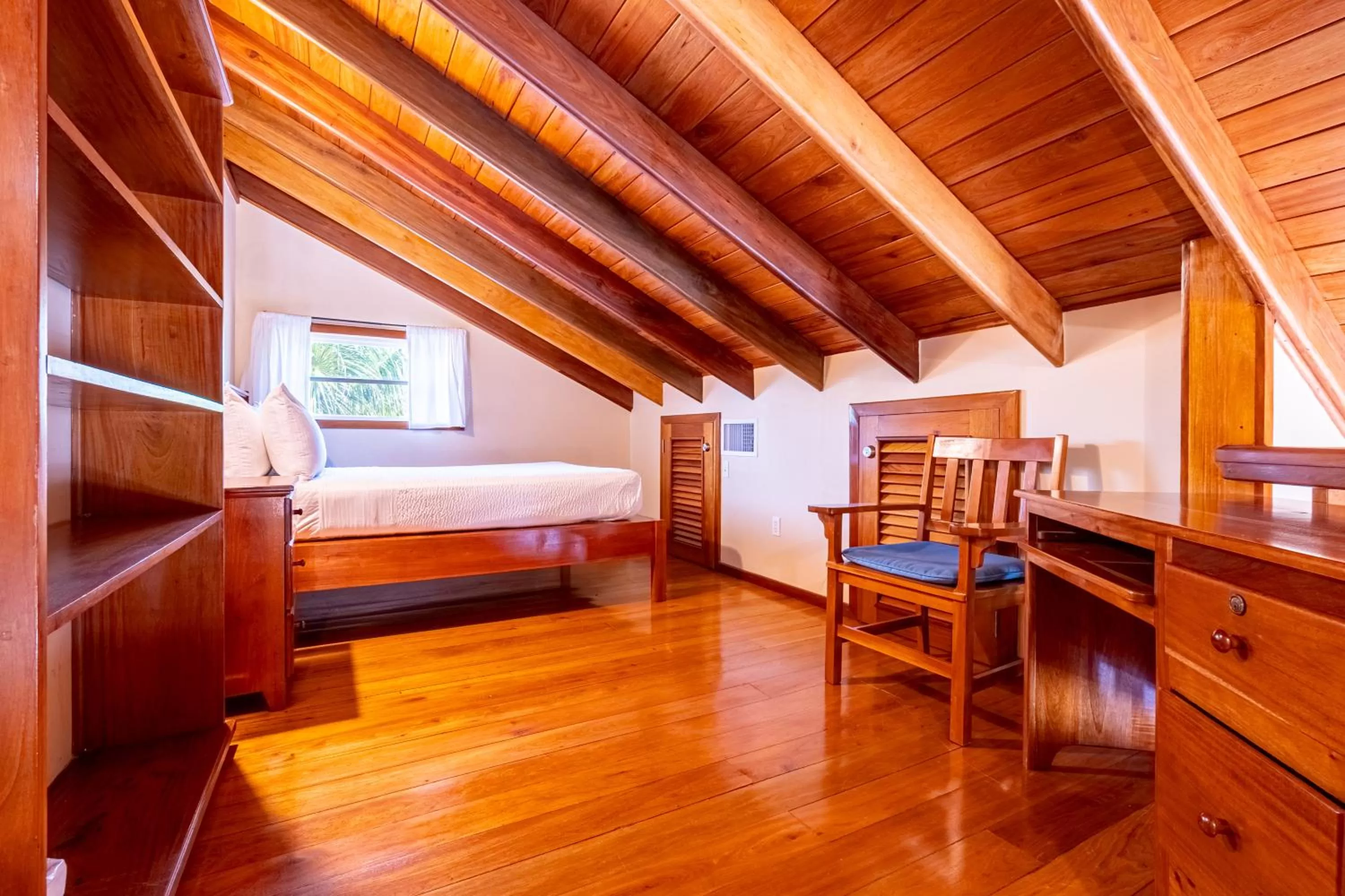 Bed in Belizean Shores Resort