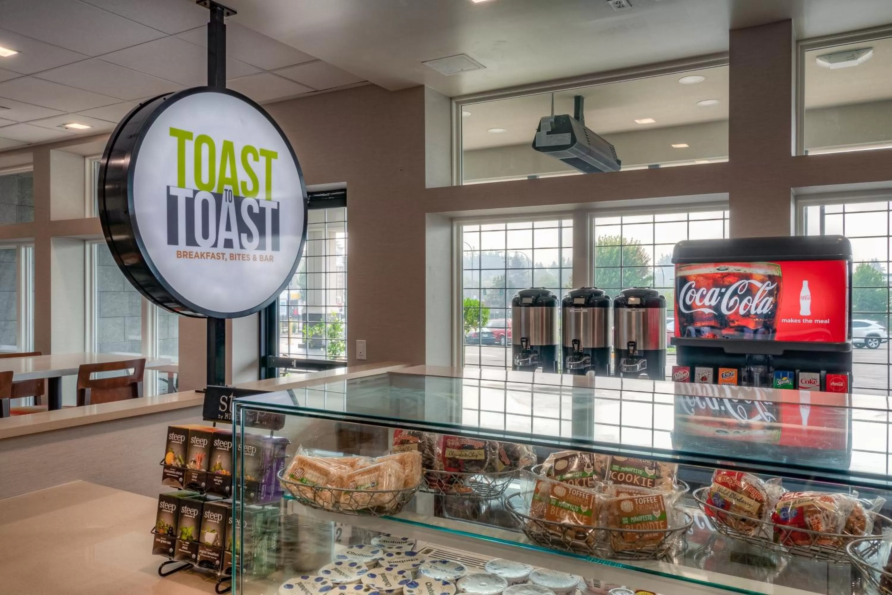 Restaurant/places to eat in Holiday Inn Tacoma Mall by IHG