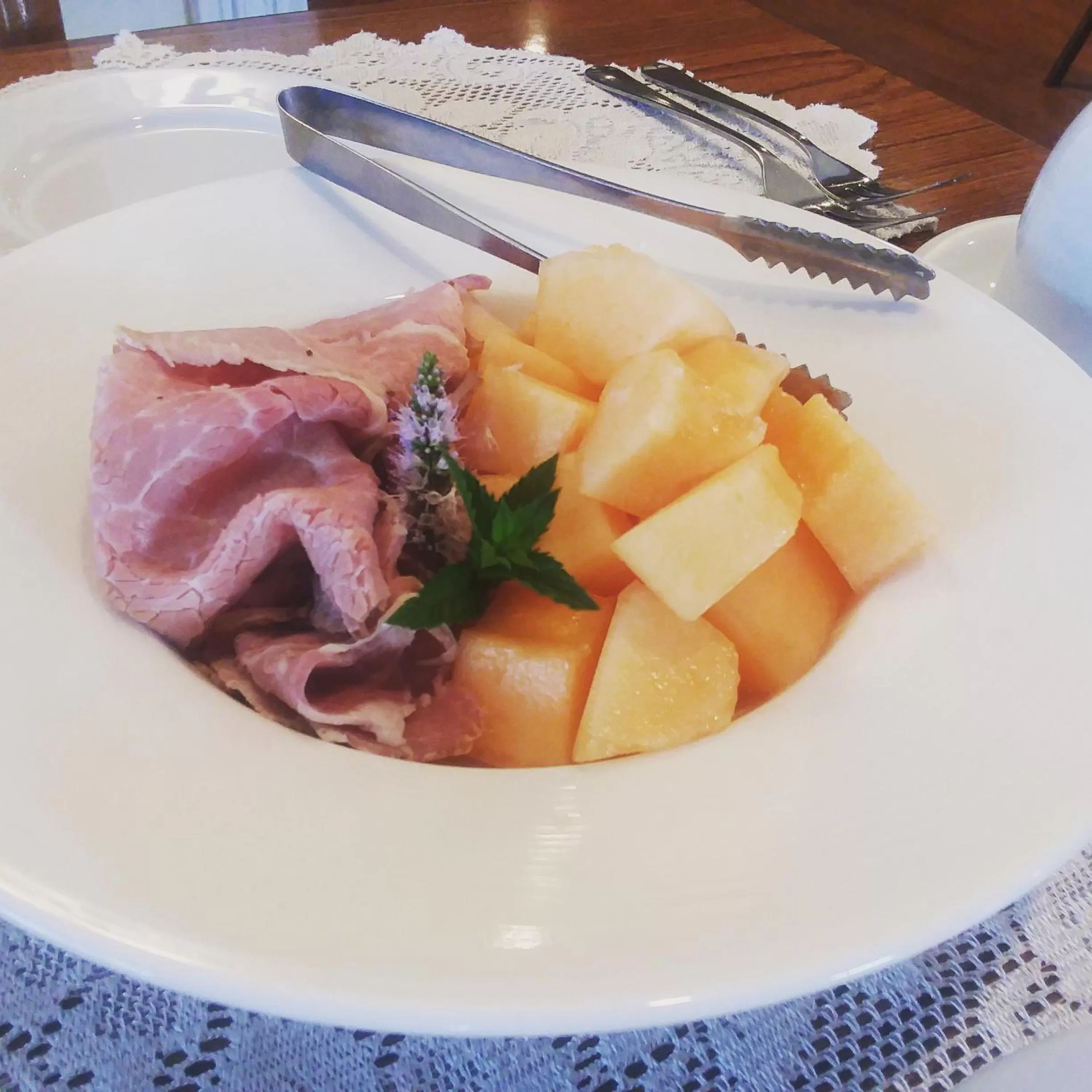 American breakfast in The Babcock House