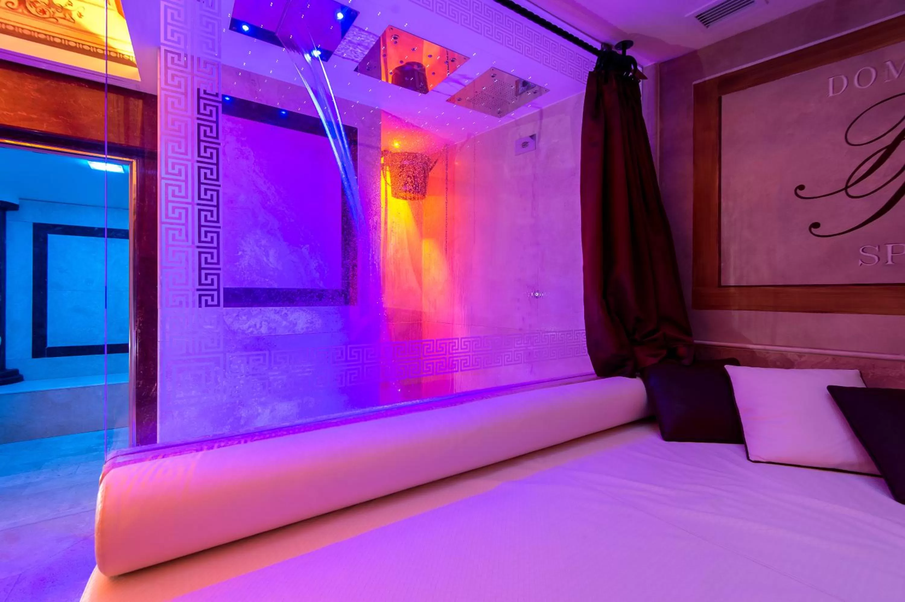 Sauna, Bed in Trilussa Palace Hotel Congress & Spa