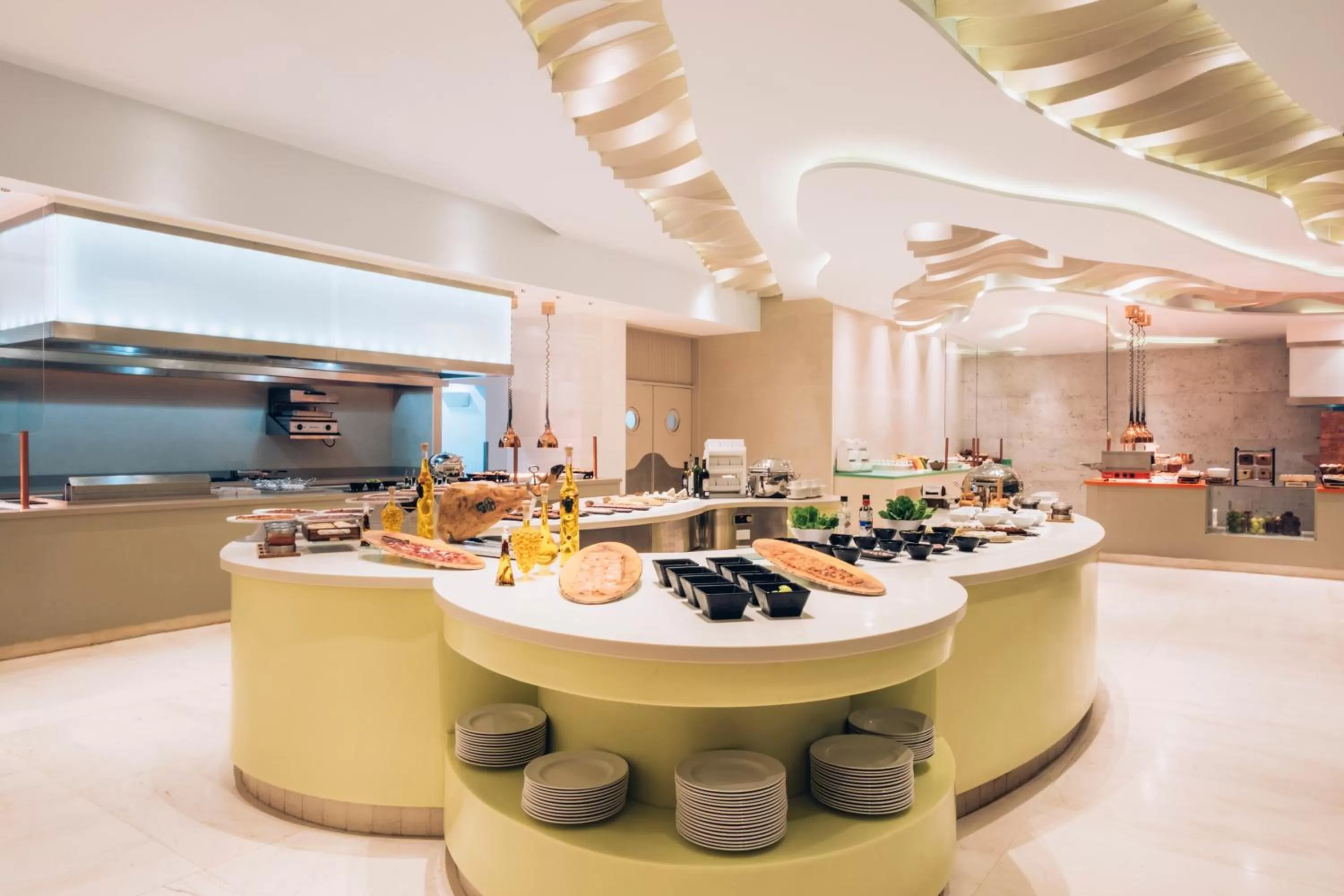 Food and drinks in Coral Level at Iberostar Selection Cancun