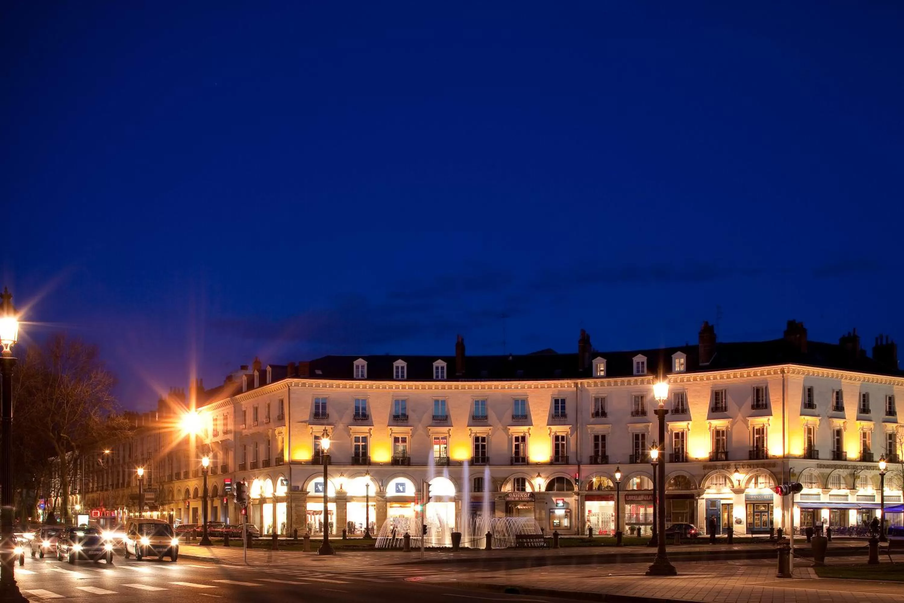 Area and facilities in Hôtel & SPA Oceania L'Univers Tours