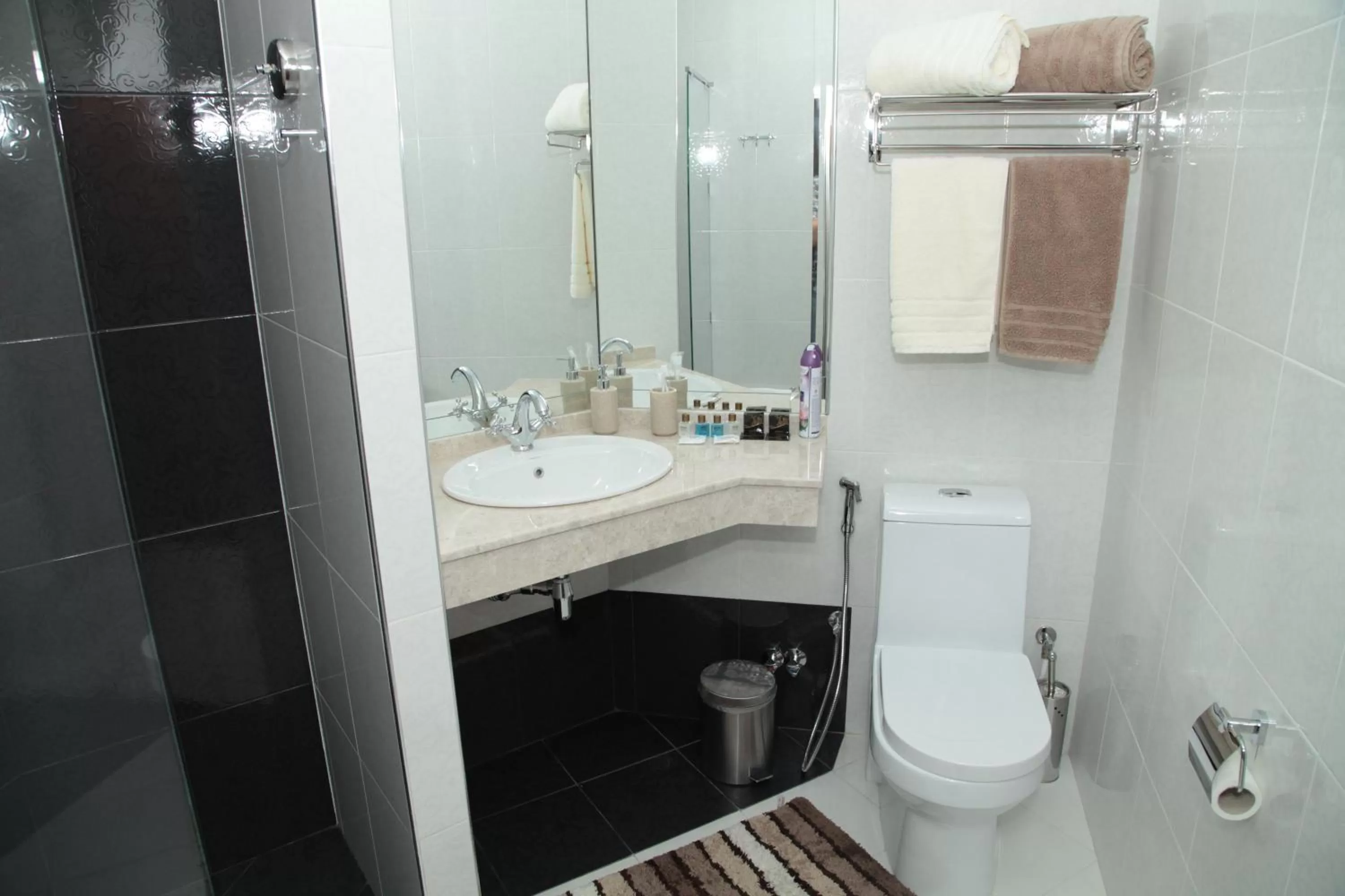 Bathroom in Shirak Hotel