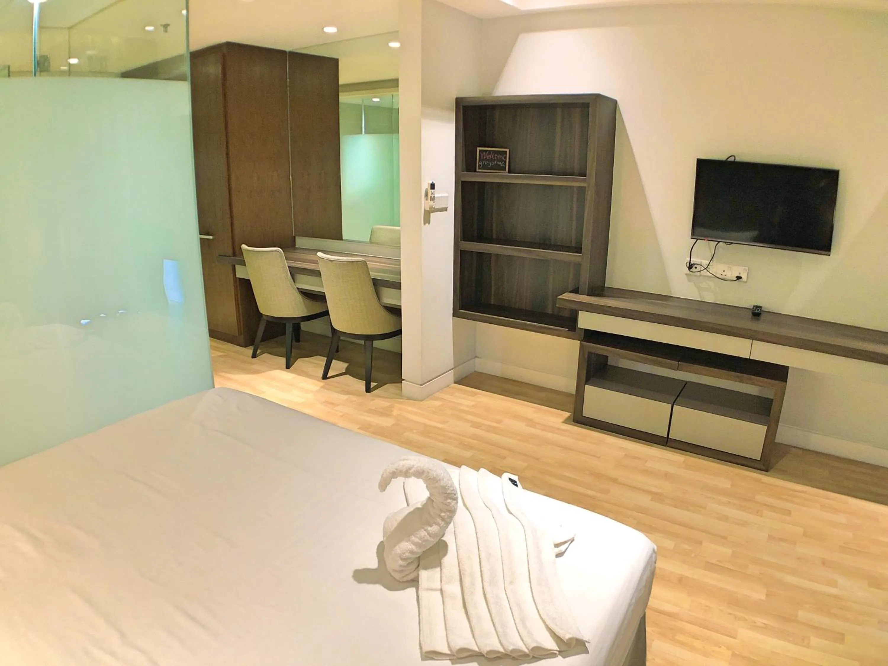 towels in Greystone D' Majestic Place