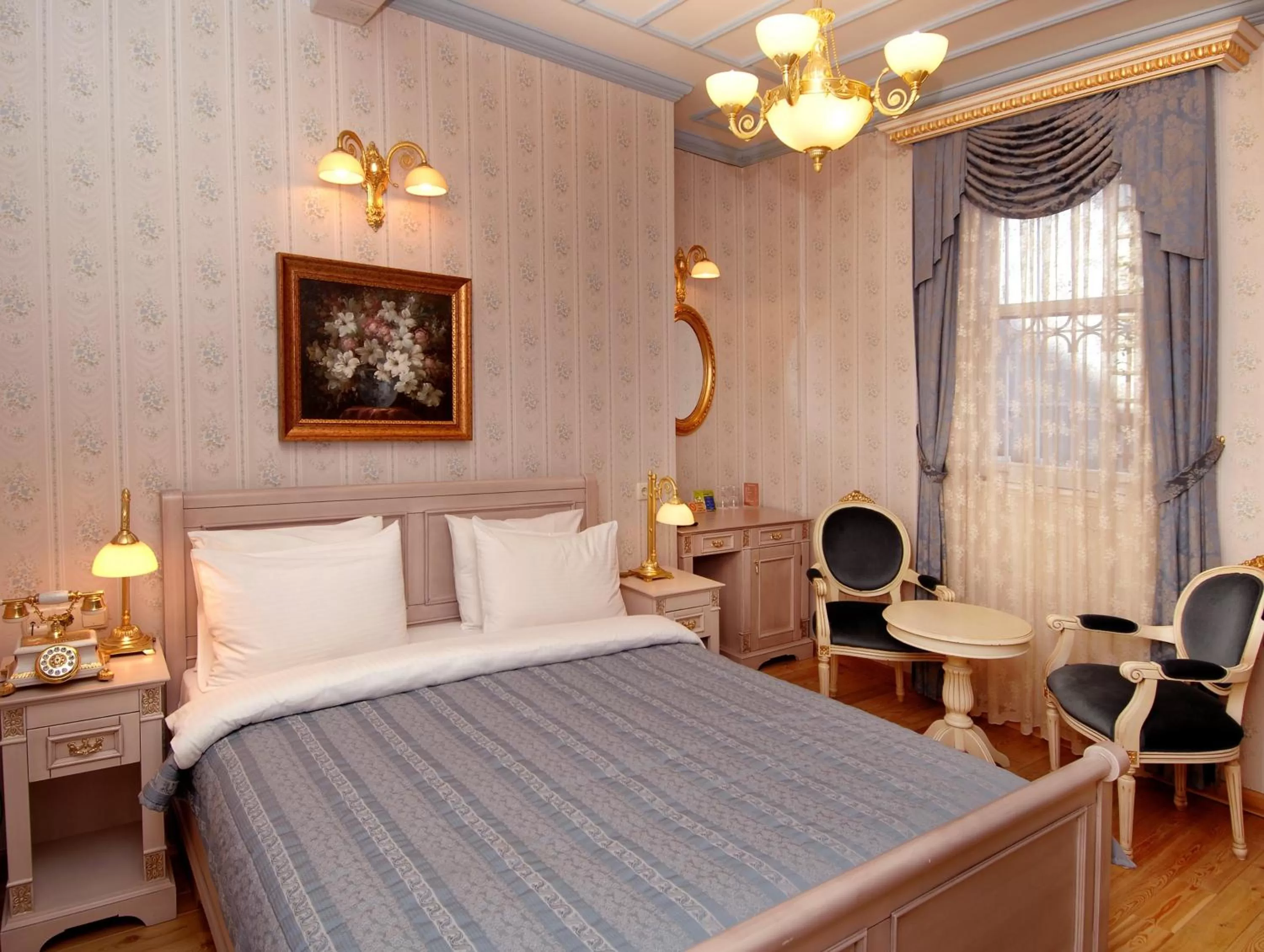 Photo of the whole room, Bed in Darussaade Hotel Old City - Sultanahmet