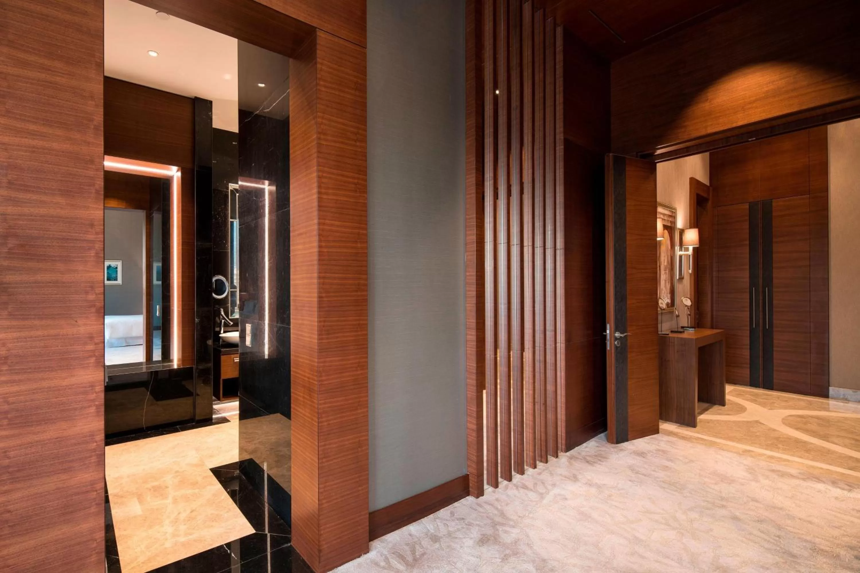 Bedroom, Bed in Sheraton Grand Istanbul Atasehir