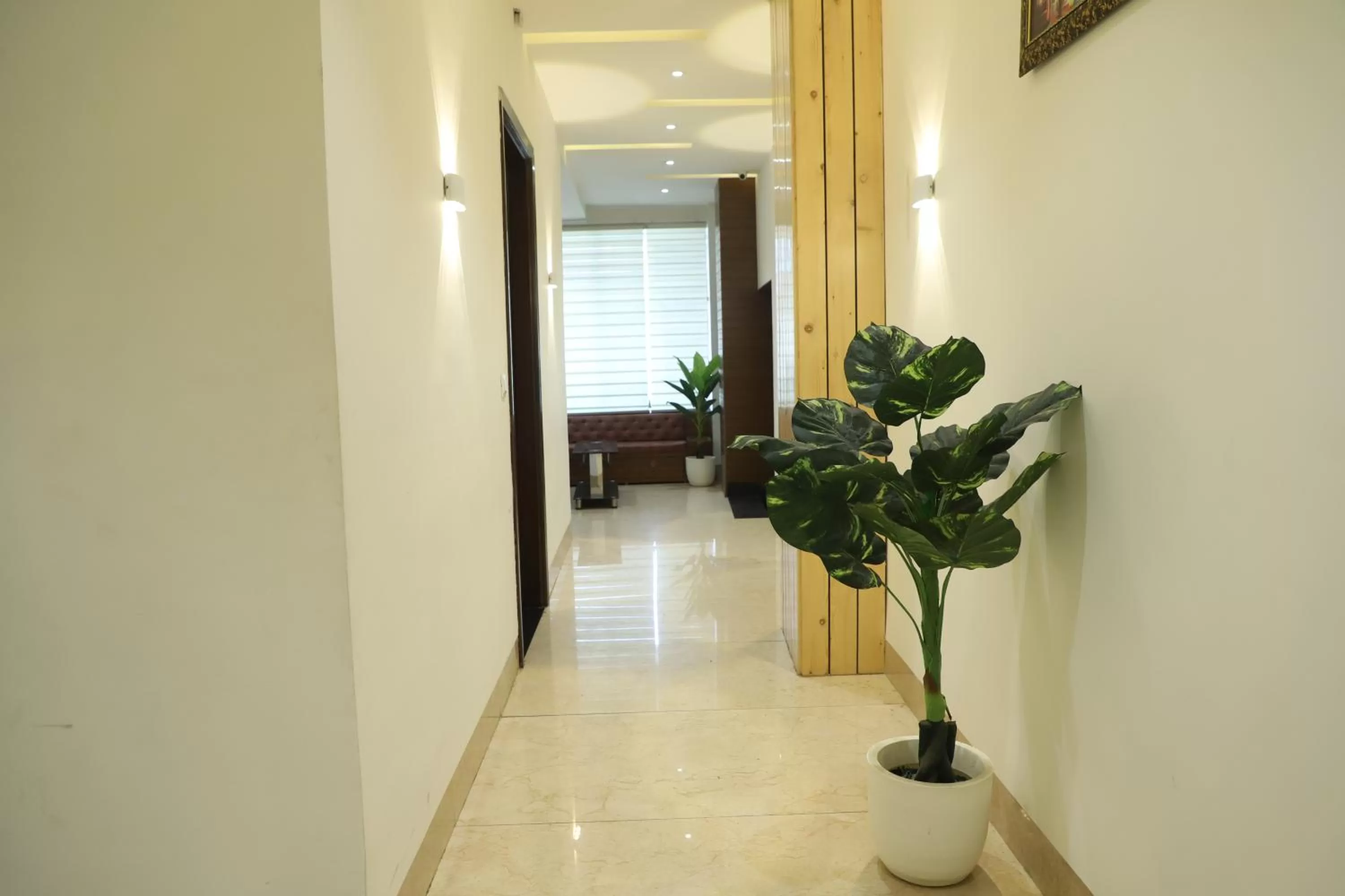 Lobby or reception in Perfect Stayz Premium- Hotel Sehdev Near Golden Temple