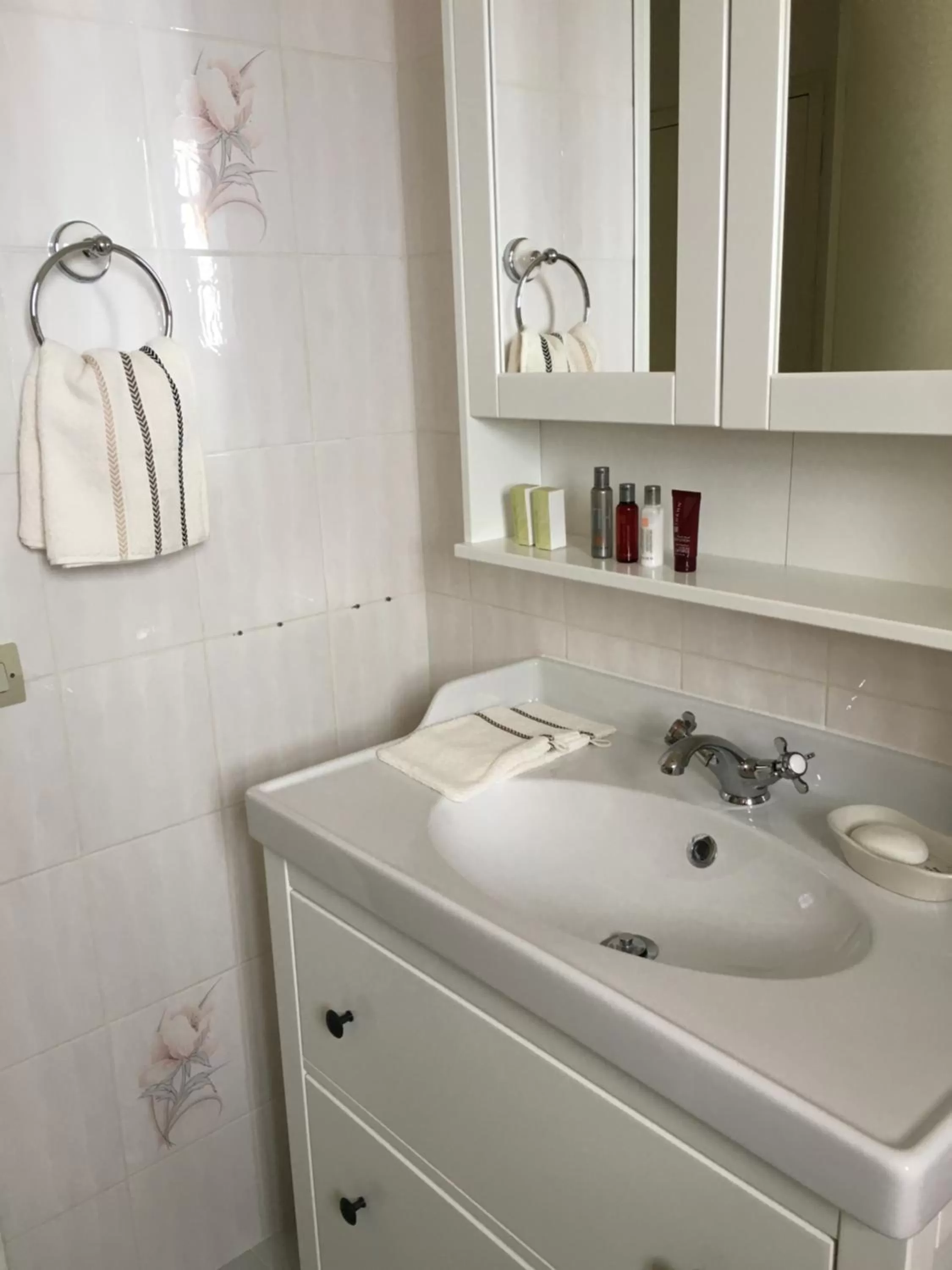 Bathroom in Monte Carlo View and Spa