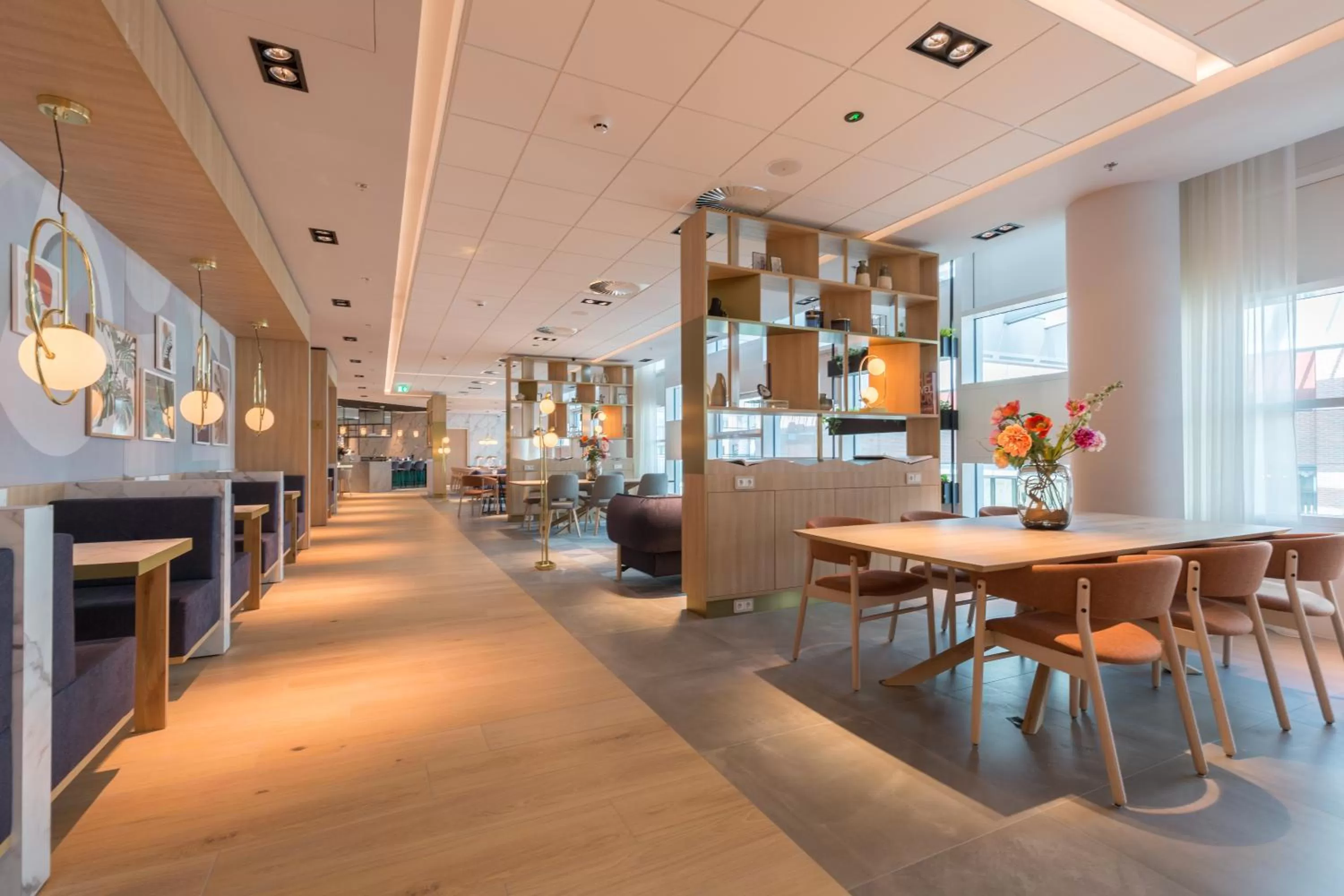 Lobby or reception in Crowne Plaza Utrecht - Central Station by IHG