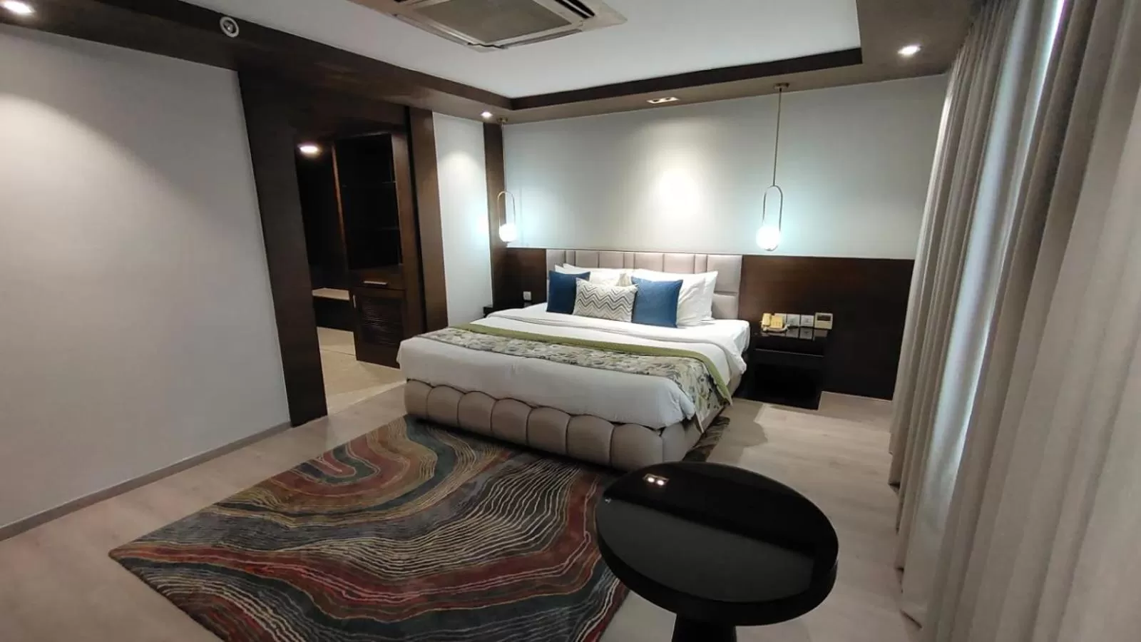 Photo of the whole room, Bed in Royal Orchid Central Grazia, Navi Mumbai